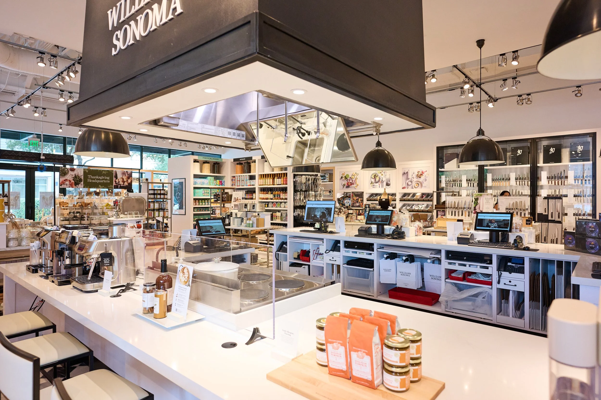 joyofthemomentphotography-Williams-Sonoma-20260917_Z912584.jpg