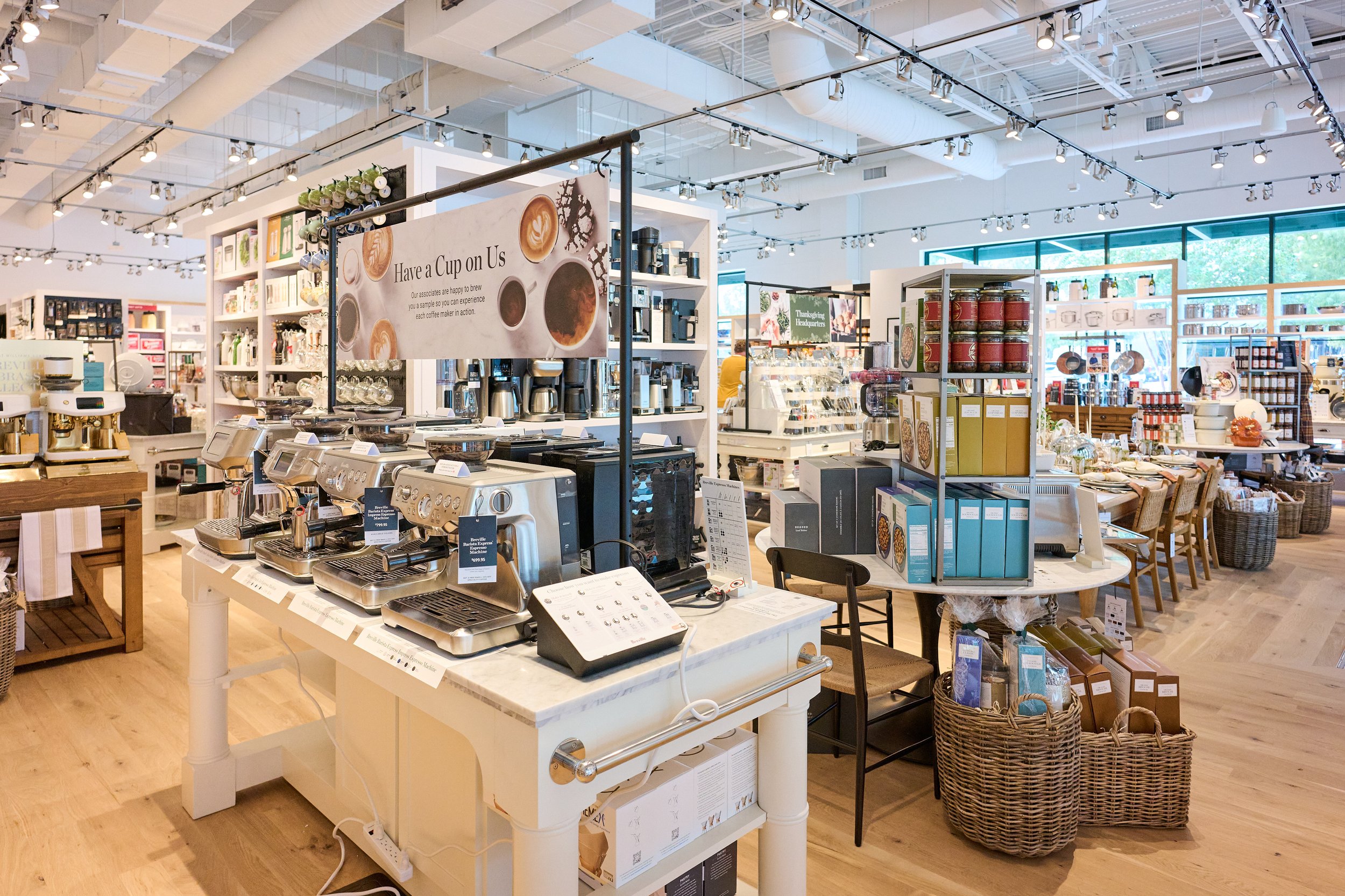 joyofthemomentphotography-Williams-Sonoma-20260917_Z912469.jpg