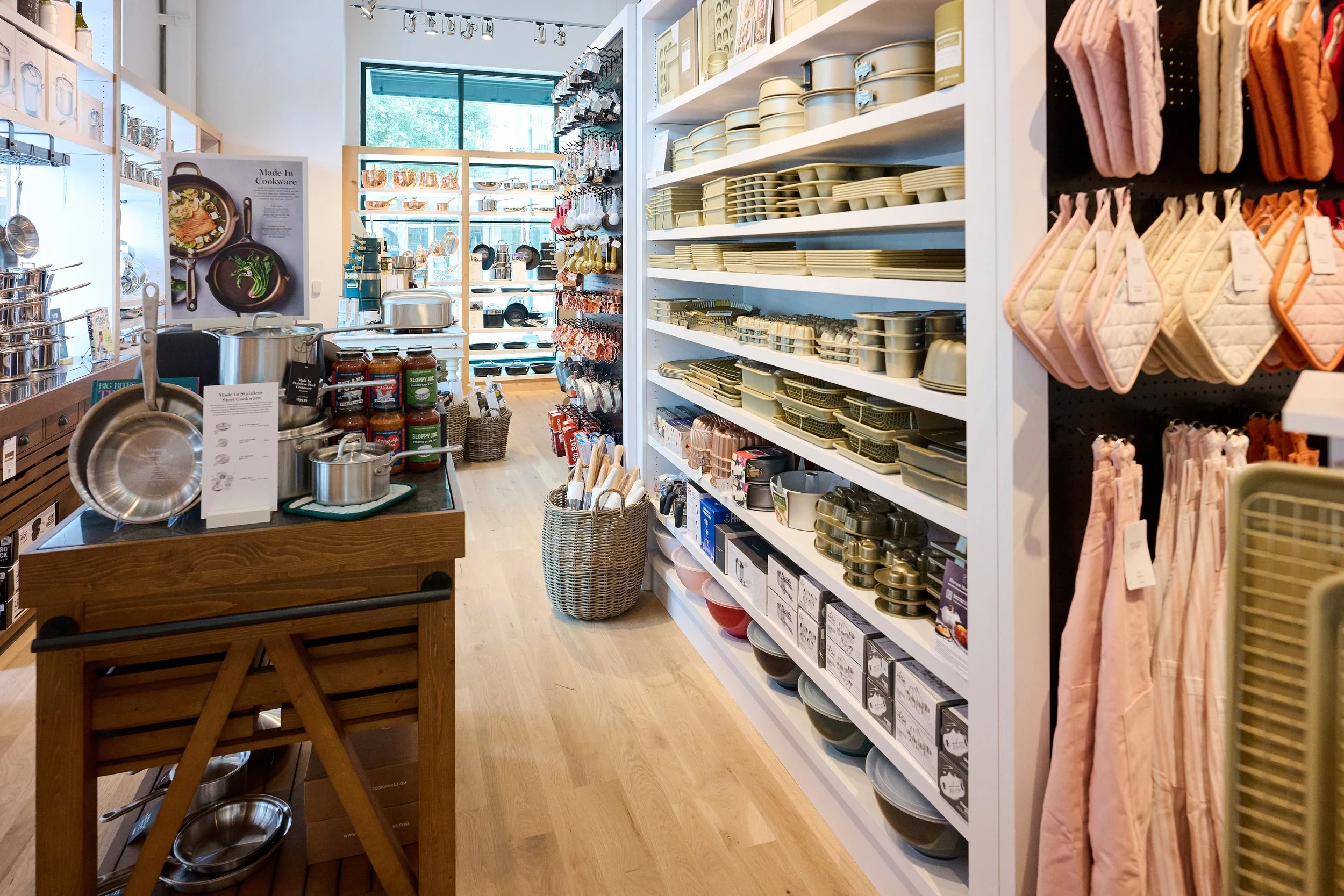 joyofthemomentphotography-Williams-Sonoma-20260917_Z912516.jpg
