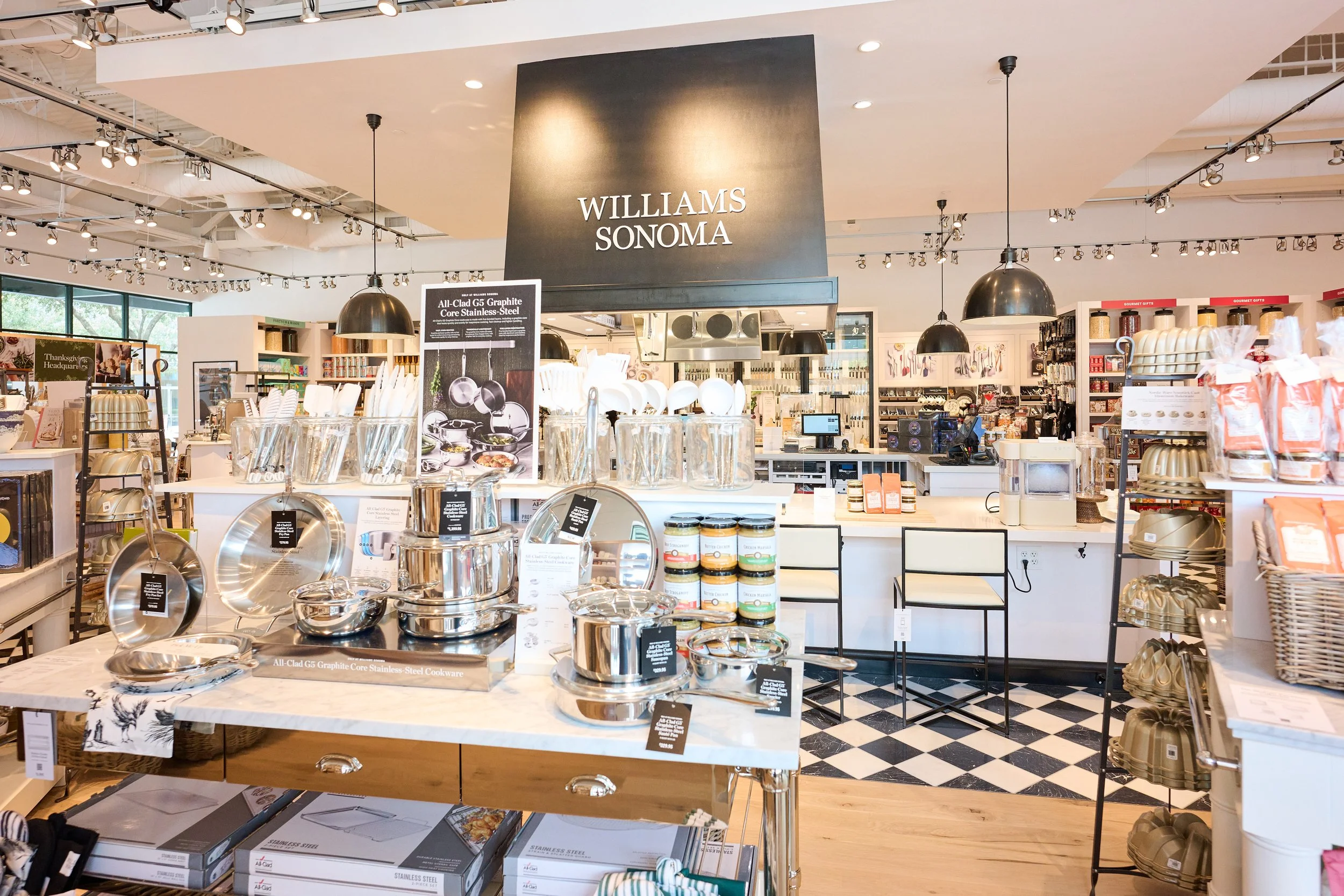 joyofthemomentphotography-Williams-Sonoma-20260917_Z912515.jpg
