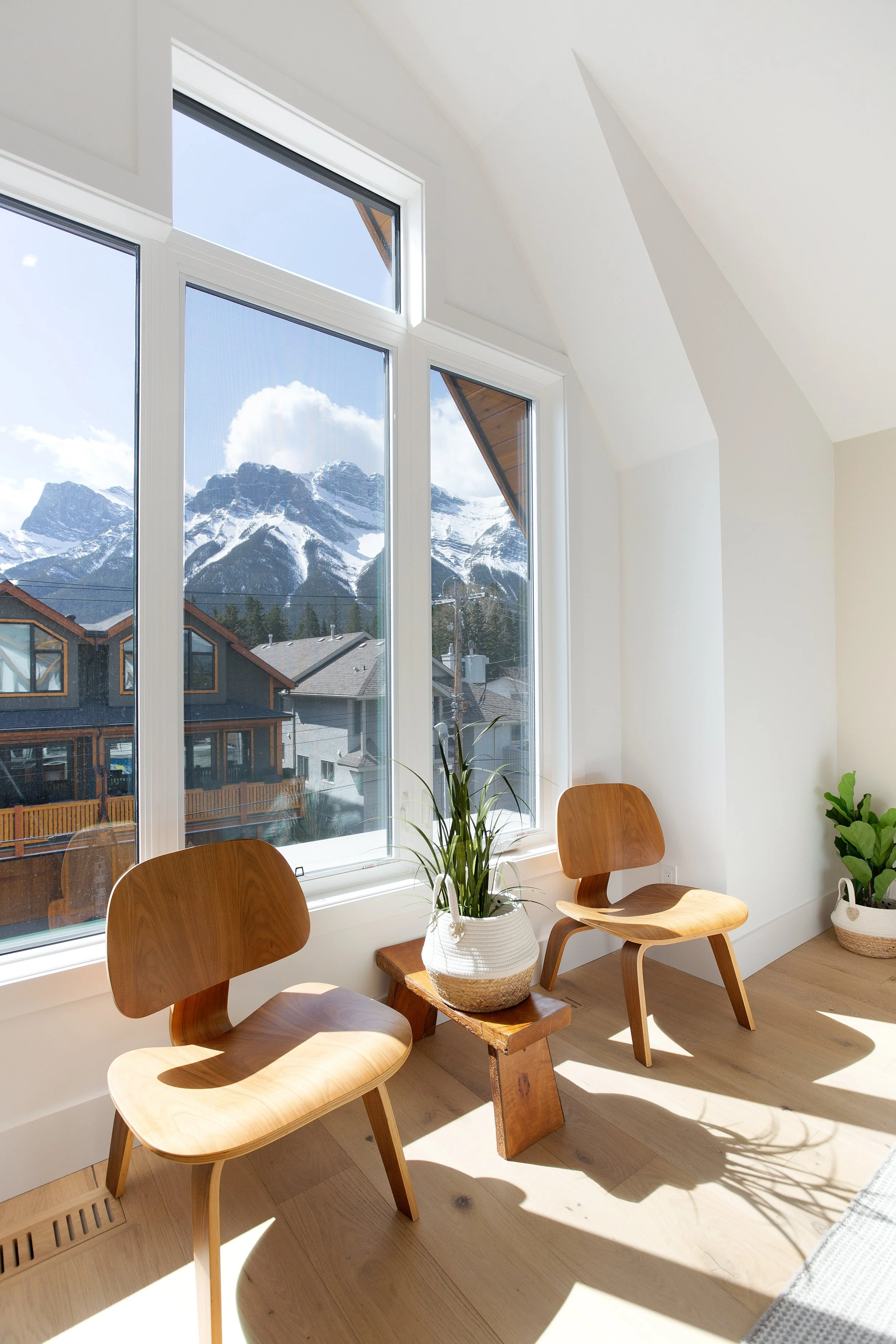 #2 833 6 St, Canmore-27.jpg