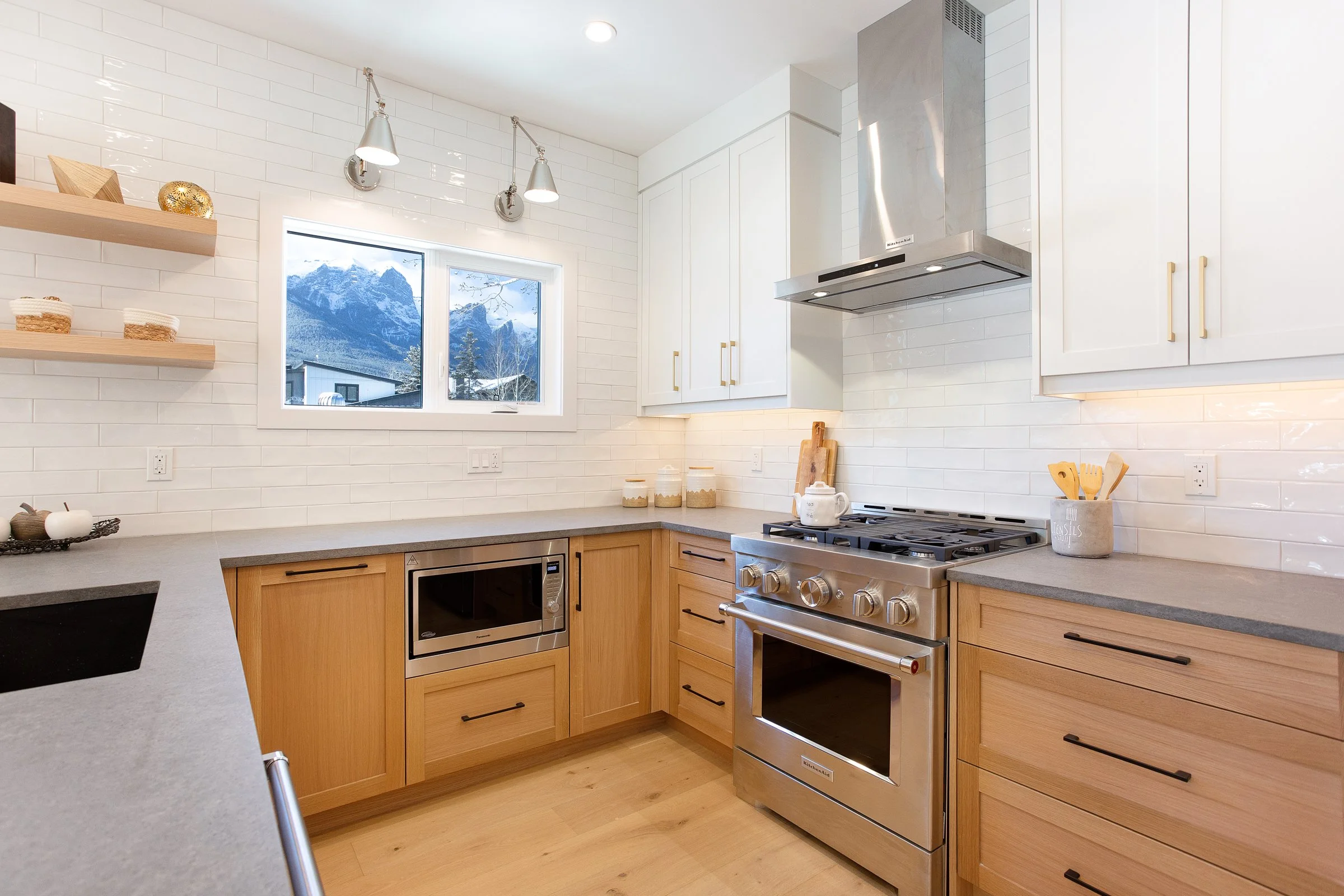 #4 833 6 St, Canmore-12.jpg