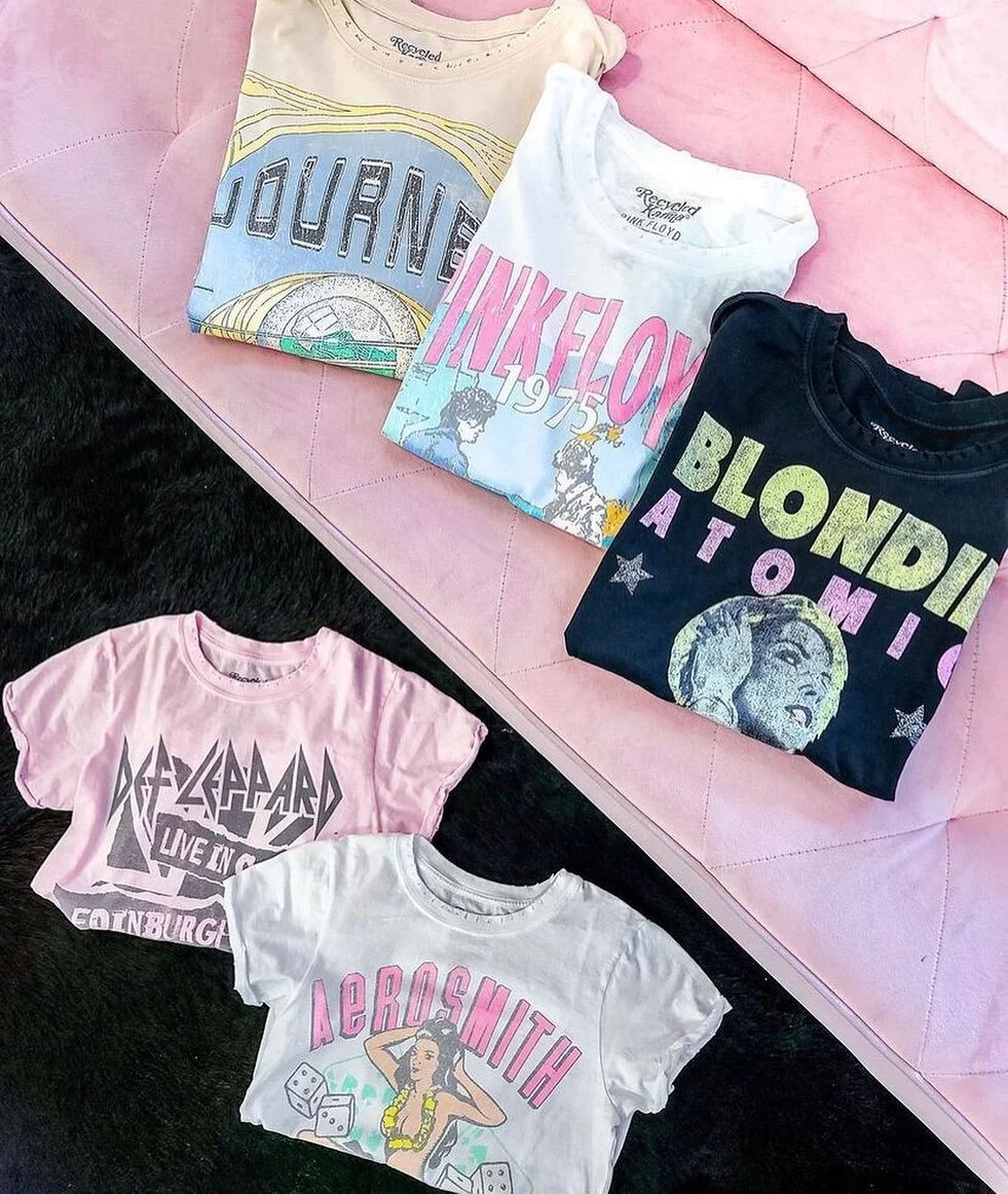 Softest tees please ✌🏼@recycledkarmabrands 💕