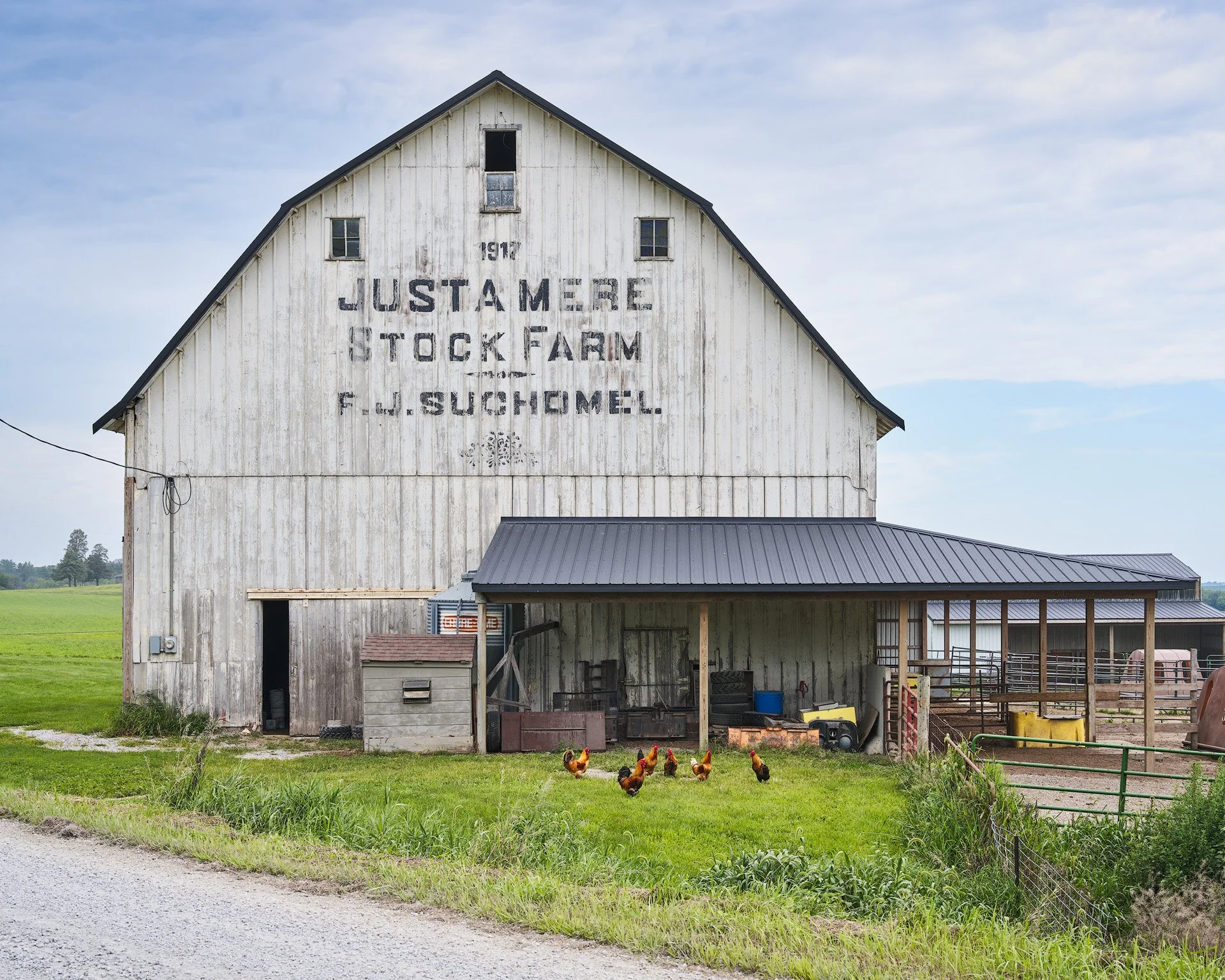 TA25033_250814_0102_Suchomel Barn.jpg