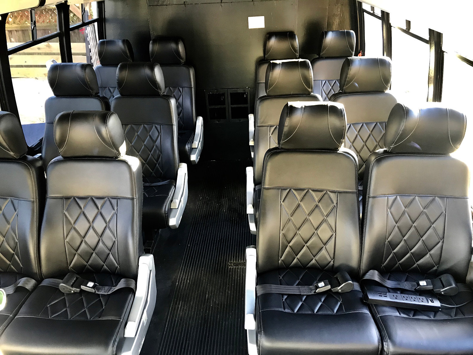 Shuttle Bus w/ 2 Restrooms — Go 4 Nuge
