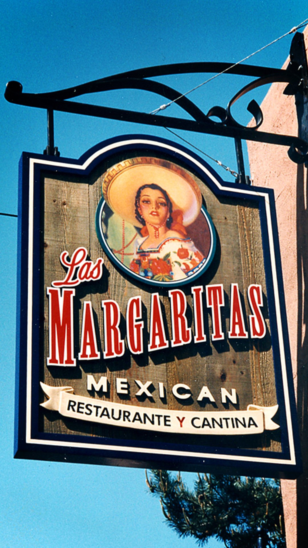 Las Margaritas Mexican Restaurant | Sandblasted Wood with Digital Printed Vinyl