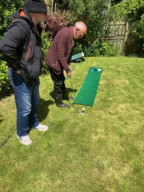 Putting.jpg
