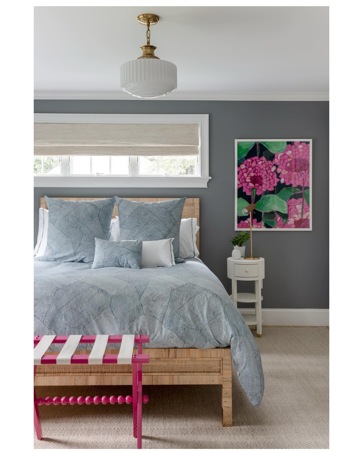 Who&rsquo;s getting their Guest Room ready for the Holiday Season?

Design: @vanderkieftdesigns
Photography: @jessicadelaneyphotography

#vanderkieftdesigns #classicstyle #lovewhereyoulive #bedroomdecor #guestroom #popofcolor @vekosdesigns @connollyj