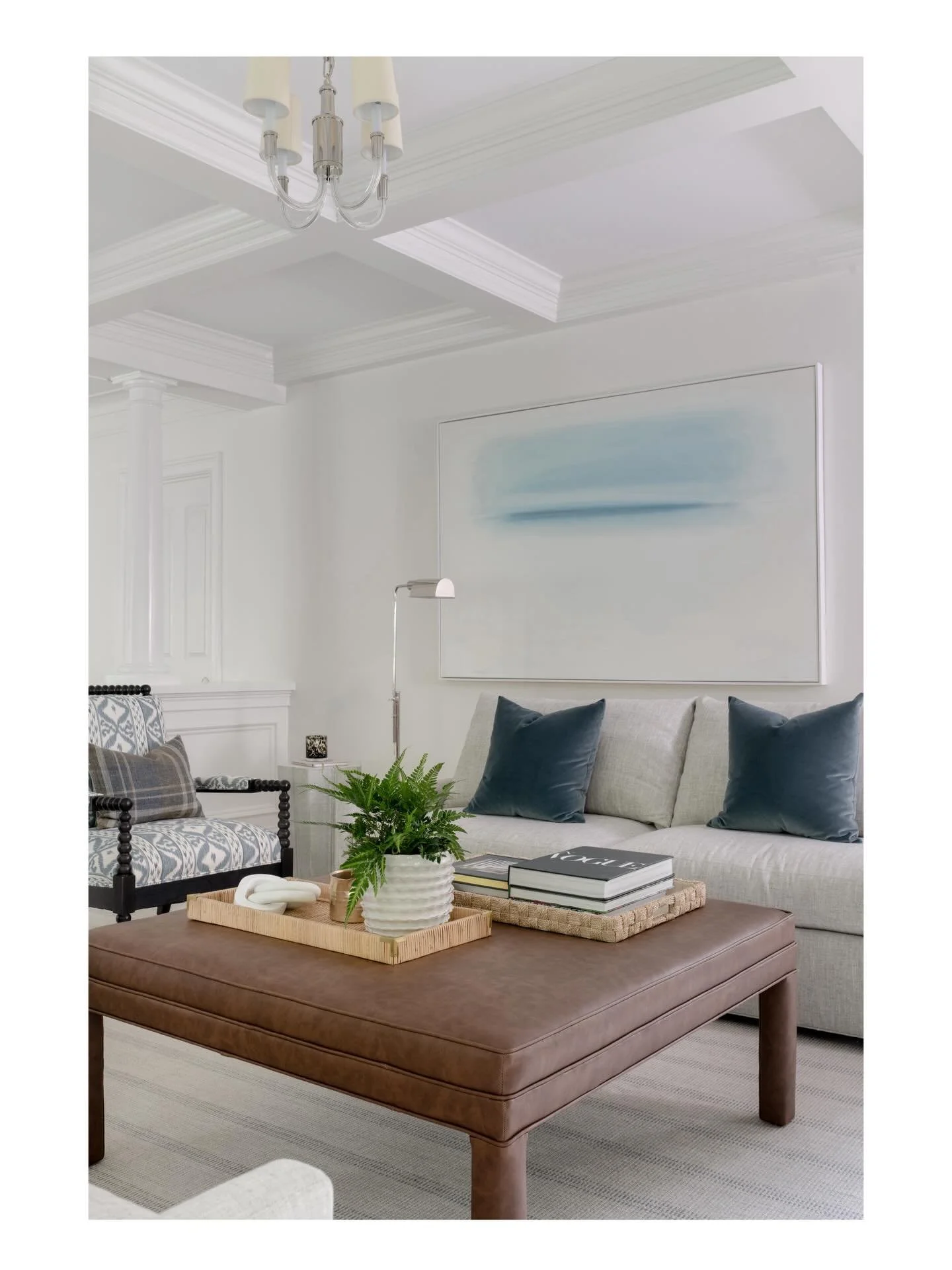 Cozy Settings! 

Design: @vanderkieftdesigns
Photography: @jessicadelaneyphotography

#hinghamdesigner #classicstyle #lovewhereyoulive #cozy #bostondesigner