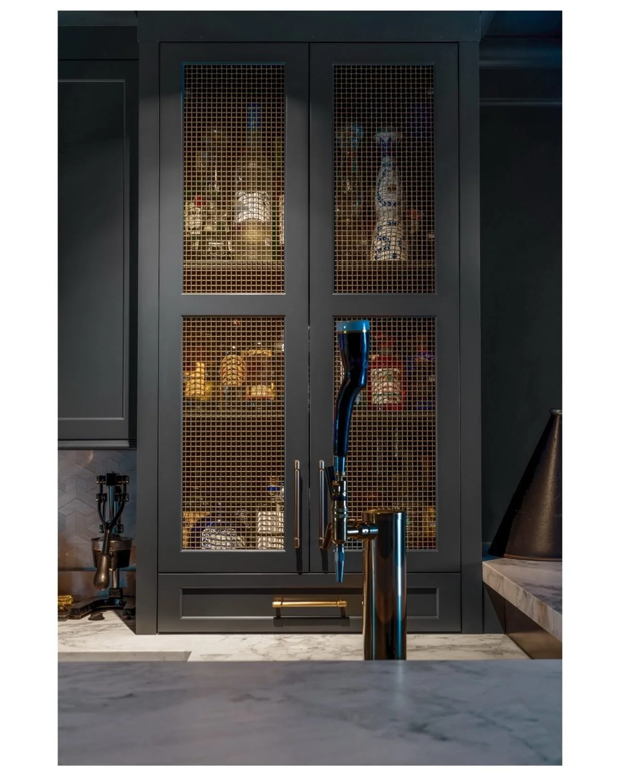 Bar goals met throughout the year but this bar tap needed a special shout out today! ☘️ 🇮🇪 Happy St. Patrick&rsquo;s Day everyone! Design: @vanderkieftdesigns Photography: @jessicadelaneyphotography Cabinetry: @topnotchdesignstudio  #bardesign #hin