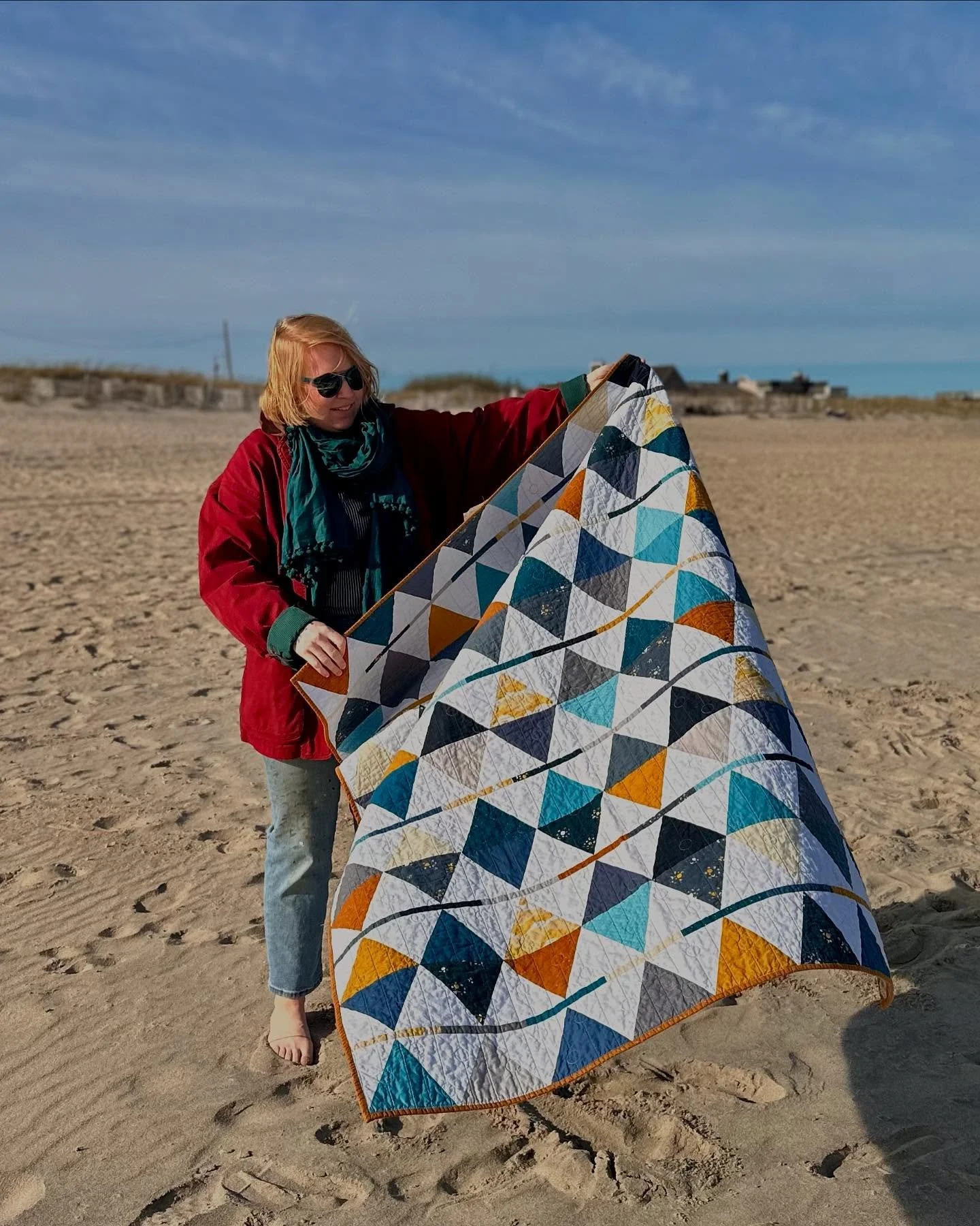 We tried 💨💨💨

Finished Timekeeper Quilt
Pattern by @sharonhollanddesigns 

#modernquilting #sharonhollanddesigns 
#timekeeperquilt