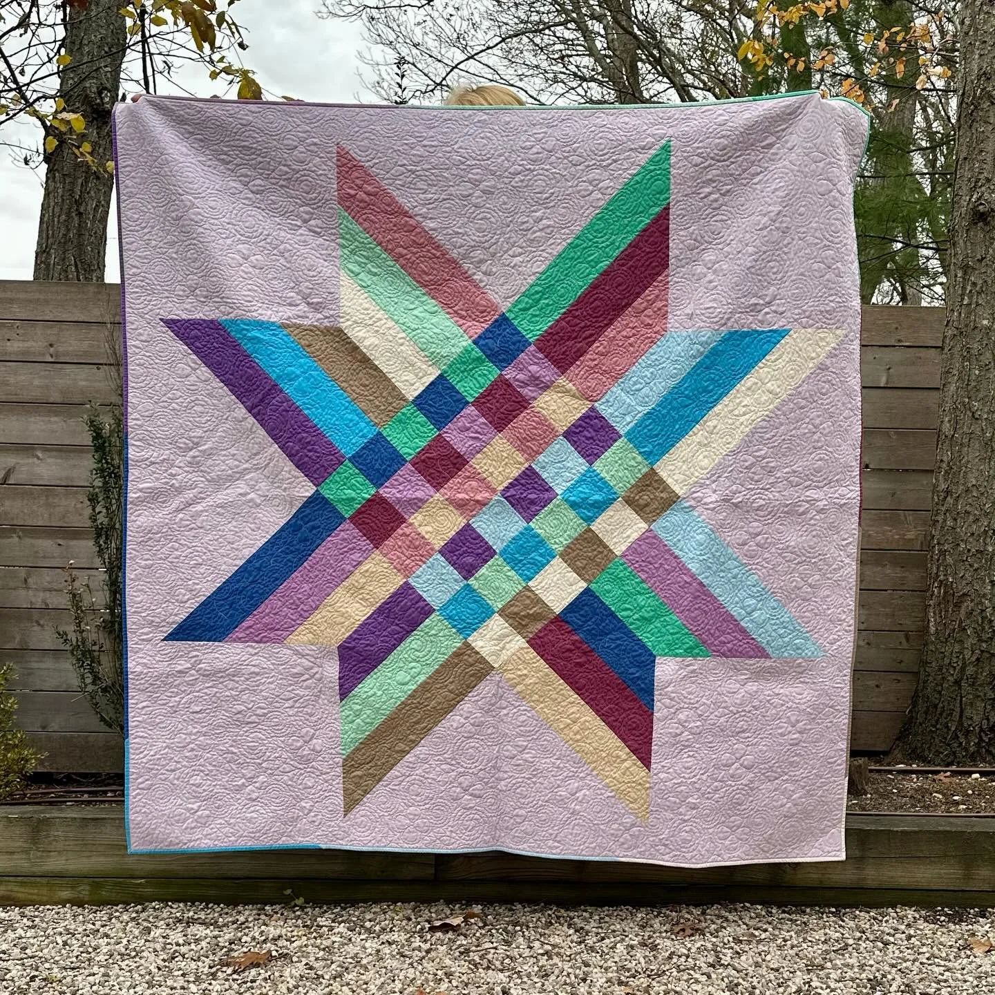 Now that these Christmas gifts have been given I can reveal these adorable sister quilts. #starcrossedquilt #sisterquilts