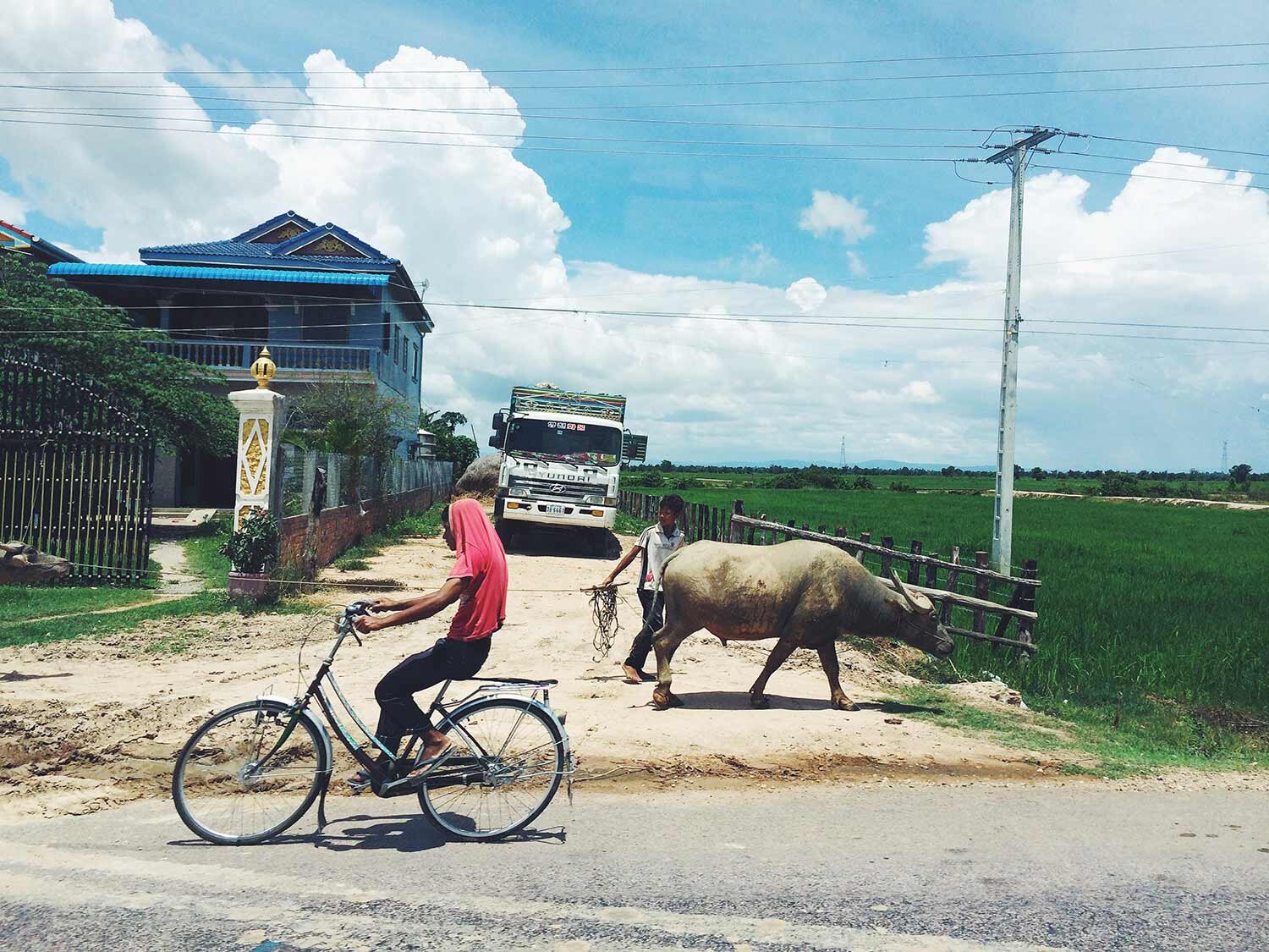 Streets-of-Cambodia3_O.jpg