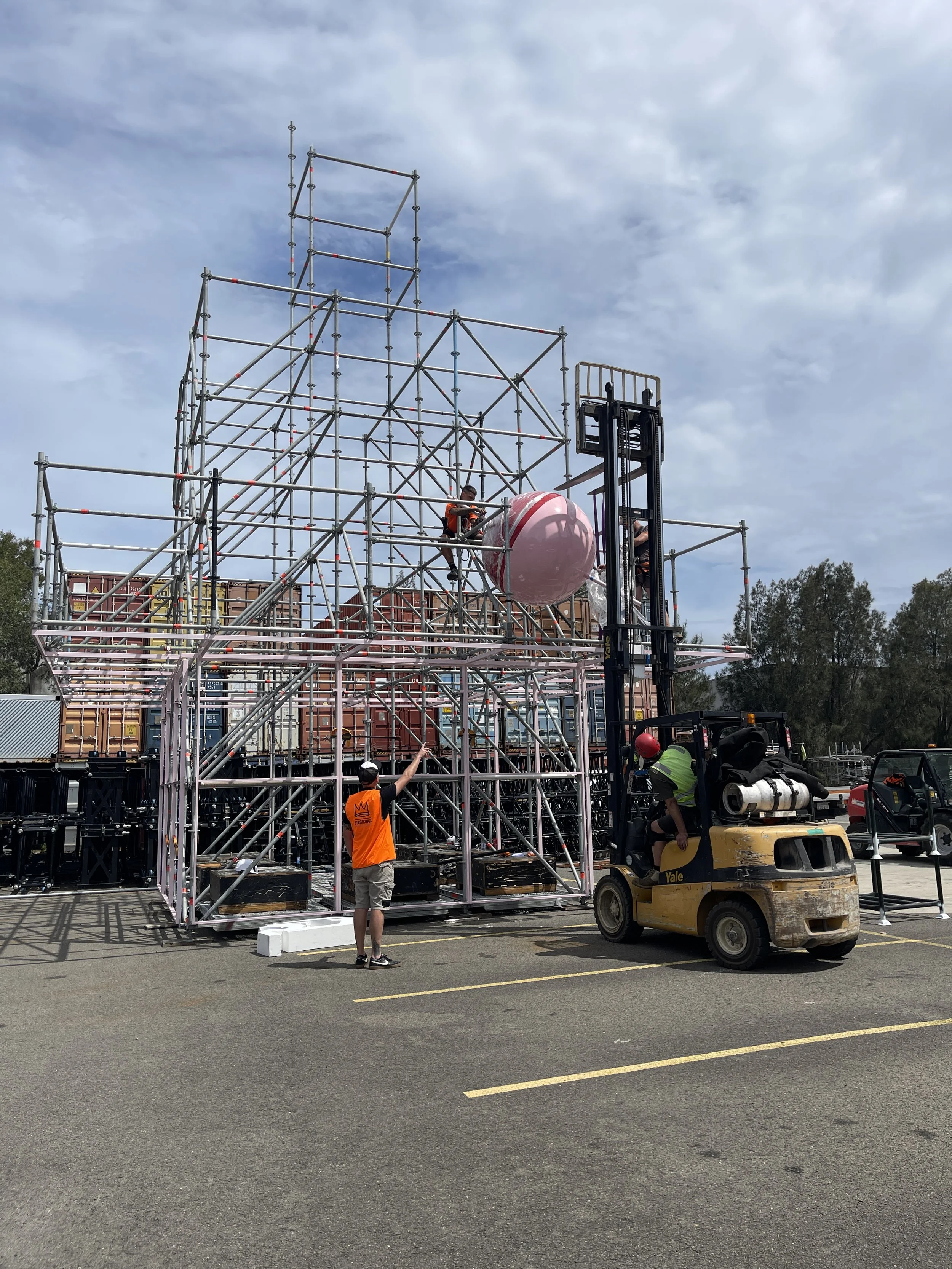 Test build of scaffold and baubles 