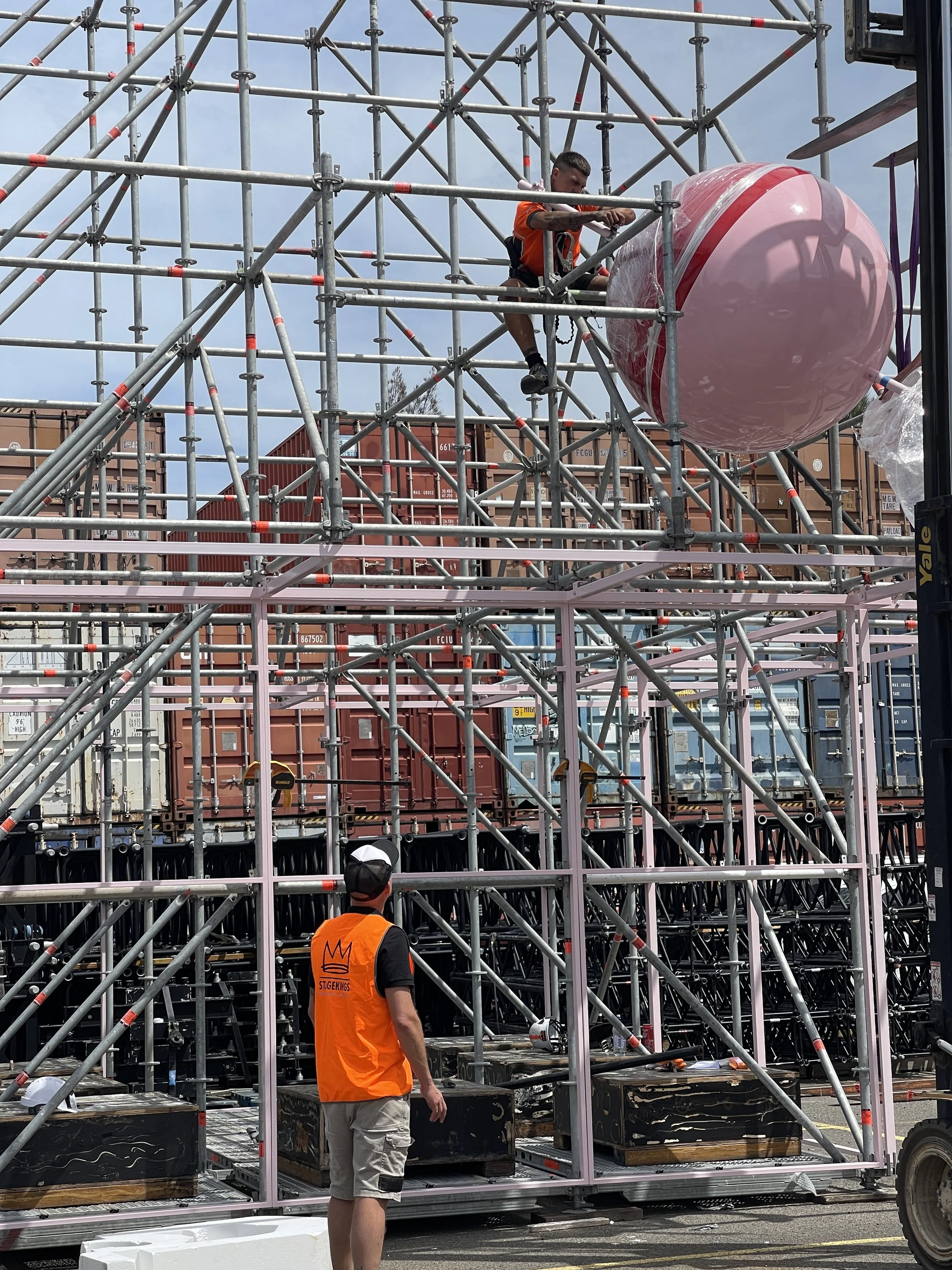 Test build of scaffold and baubles 