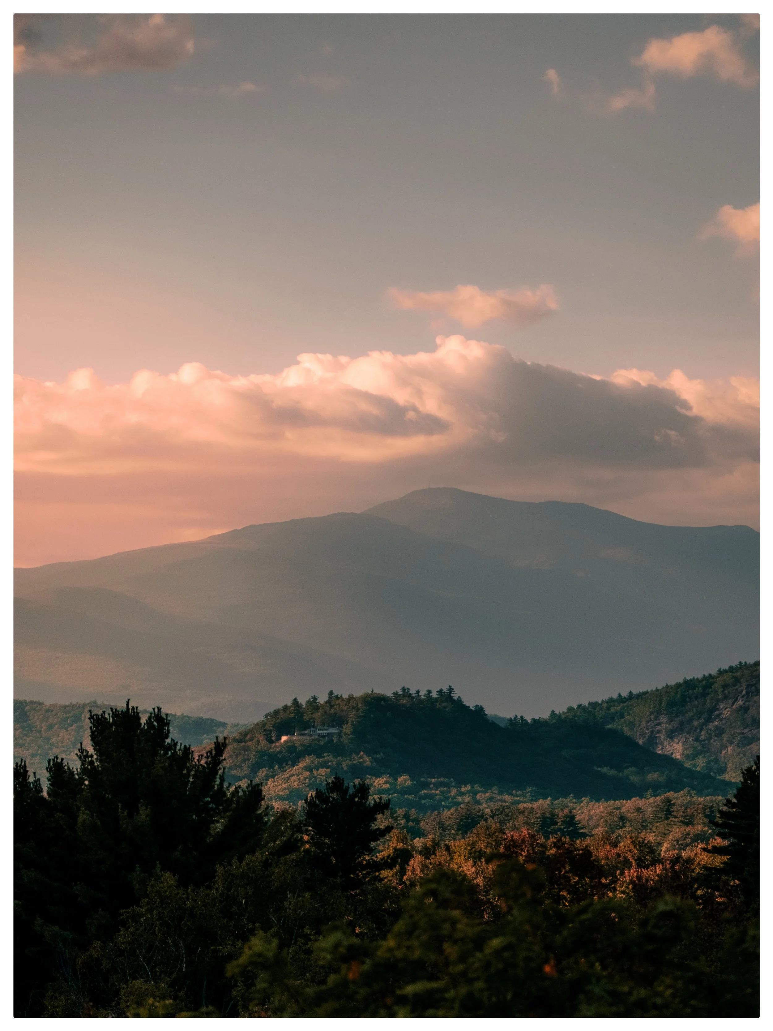 Evening light hits a little different in the mountains in the fall. We got a good one tonight around North Conway&mdash;painterly skies, the first hints of gold, and a few things along the way that deserved a look.

📸 Fujifilm X-T5 @fujifilmx_us 
🎞