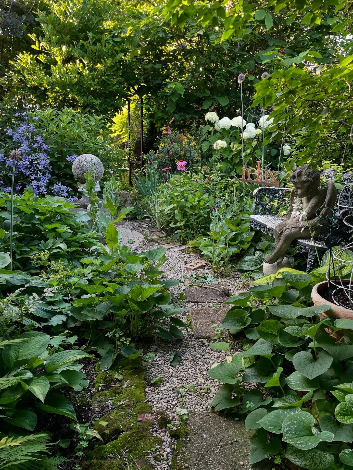 I know a little garden close, set thick with lily and red roses, where I would wander if I might from dewy morn to dewy night. - William Morris 

We&rsquo;re open today 12-5pm

#arabellahomeindy #neareastsideindy #garden #gardening #gardenlife #jardi