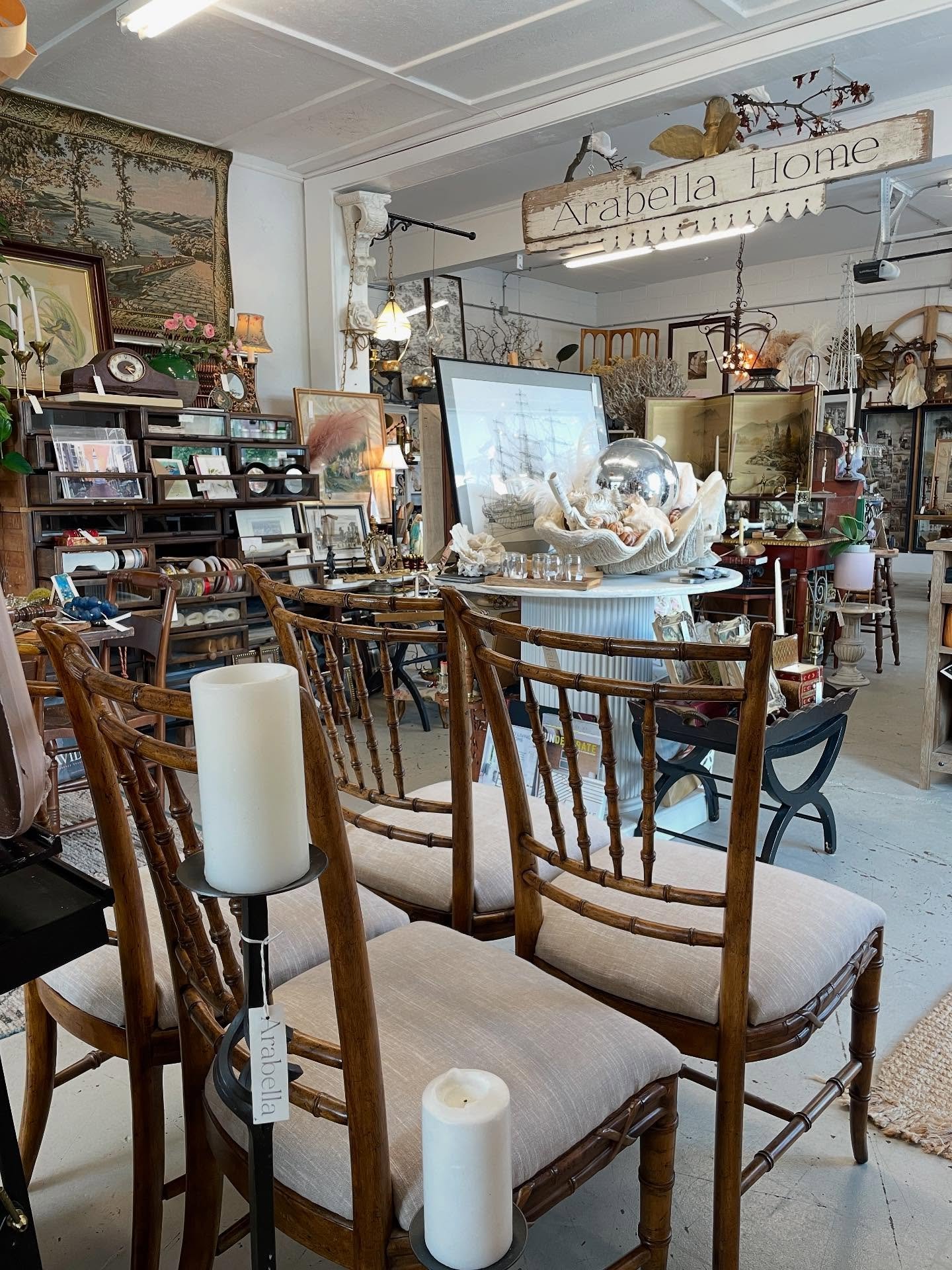 We&rsquo;re open today 11-5pm

#arabellahomeindy #neareastsideindy #chair #shell #art #sketch #frame #candleholder #brass #mirror #books #decor #homedecor #vintage #vintagestyle #style #vintageshop #womanownedbusiness #smallbusiness #shopsmall #shops