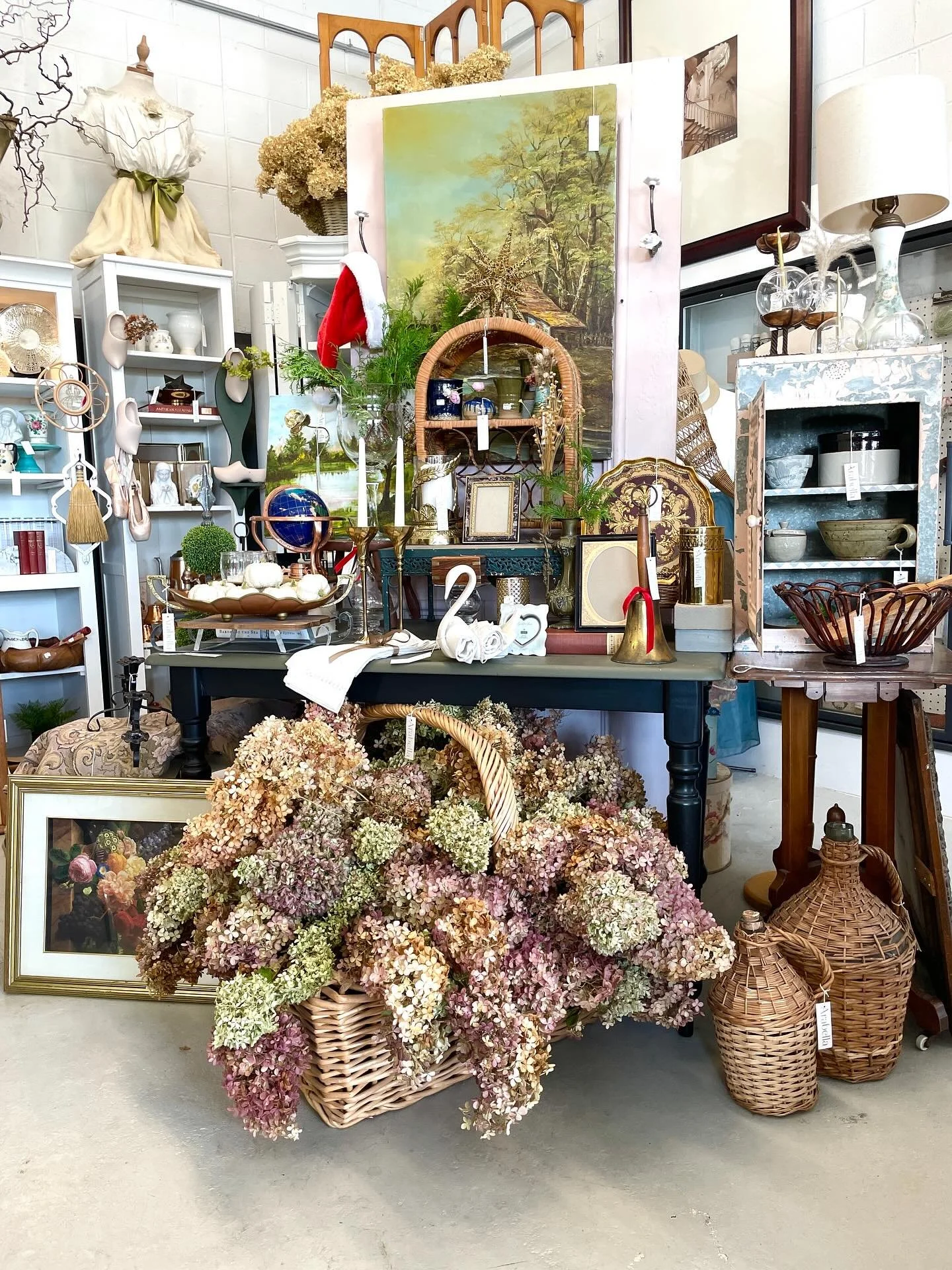 We&rsquo;re open today 11-5pm

#art #basket #brass #planter #candleholder #marble #glass #vase #tray #mirror #frog #christmas #gift #holidays #vintage #vintagestyle #style #decor #homedecor #christmasdecor #ornaments #local #shop #shopsmall #shoploca