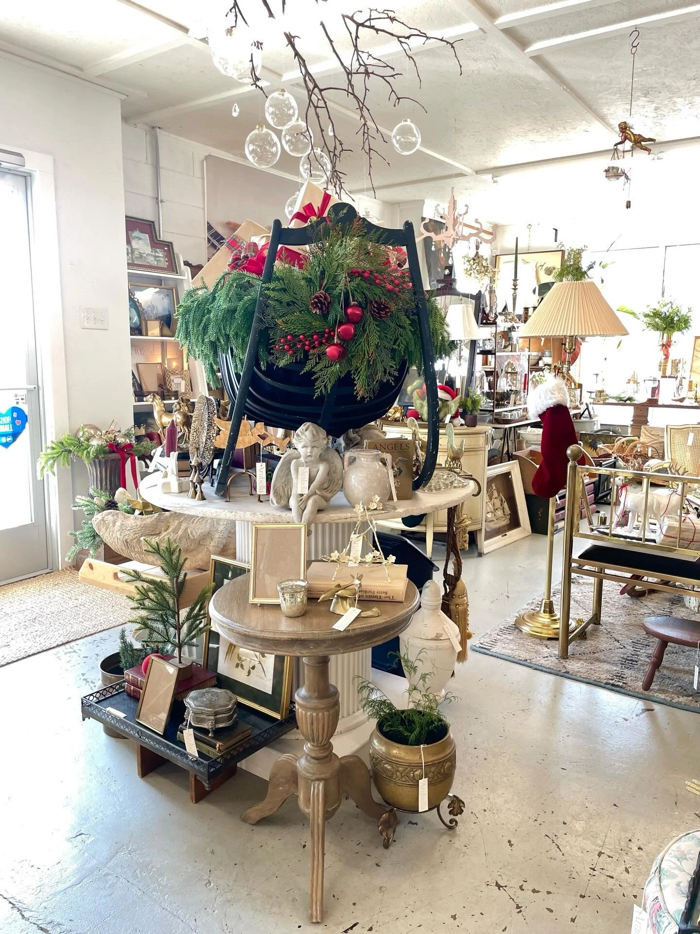 We&rsquo;re open today 12-5pm

#arabellahomeindy #shopping #gift