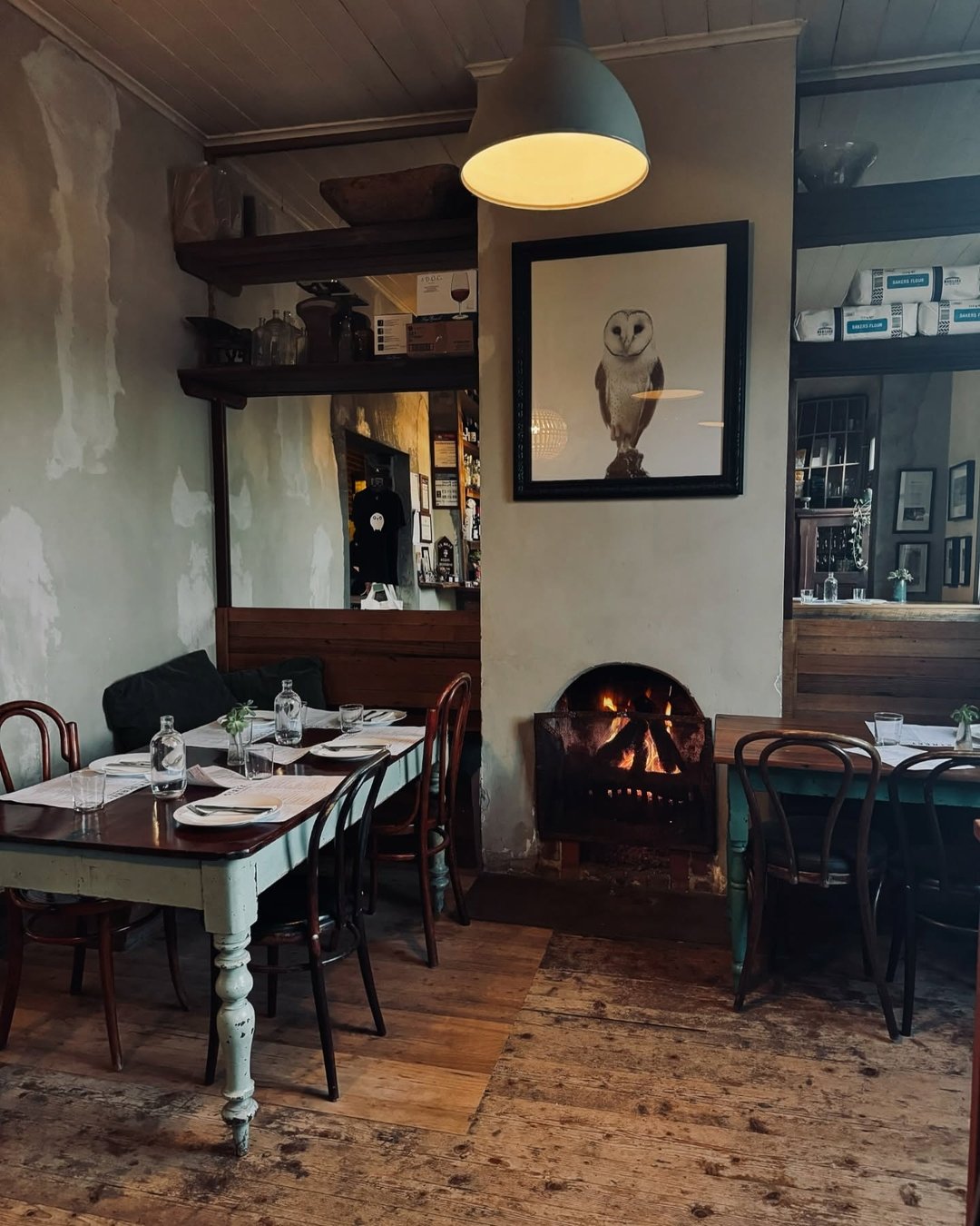 Cosy corners at @bankstreetpizza
