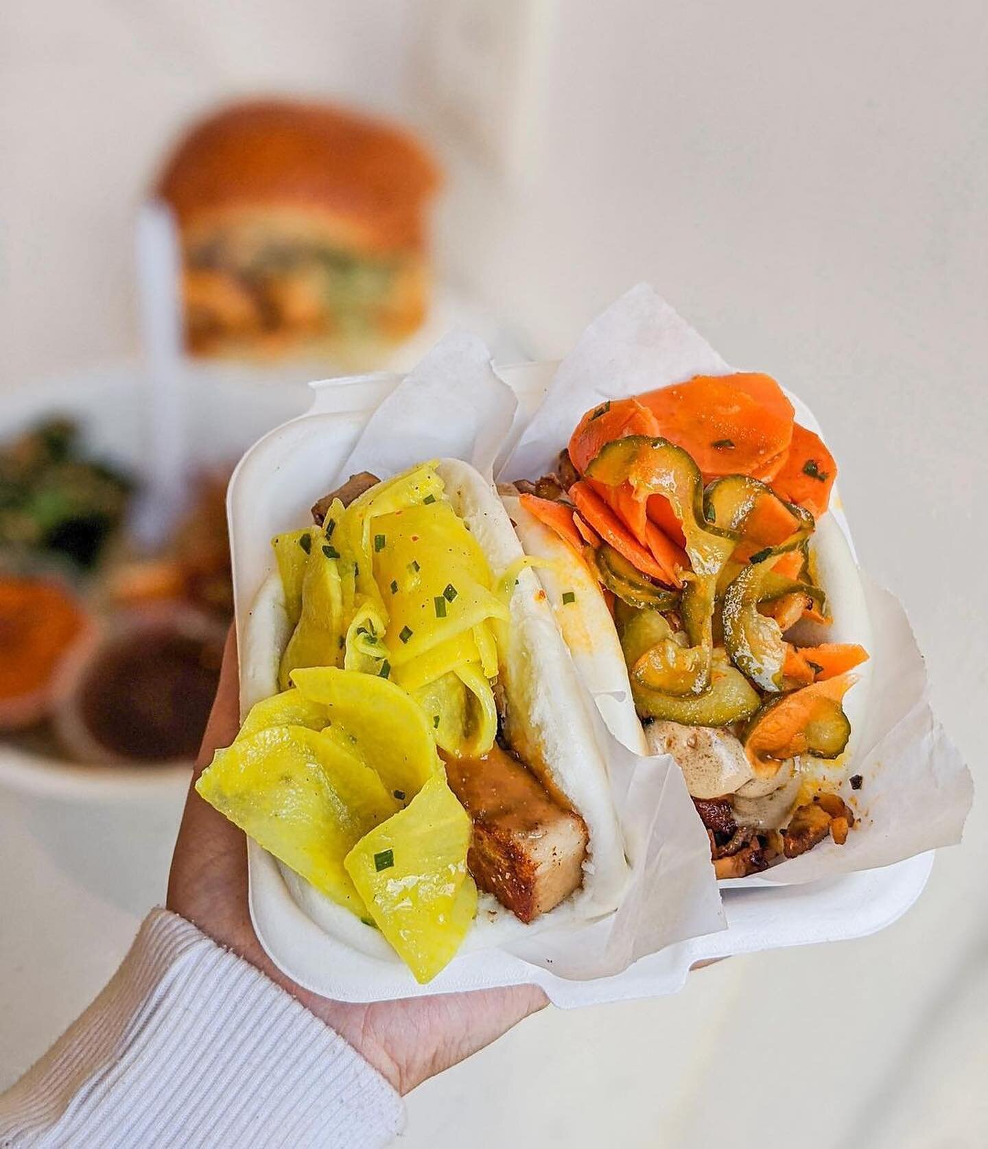 &hearts;️Big hugs to @foodieberrie who came through and dropped a review👇🏽Swing by @chairmantruck&rsquo;s permanent location @howkeralley to get your baos and buns now.

&ldquo;⭐️ Chicken from the bowl and the karaage sandwich was so crispy and fla