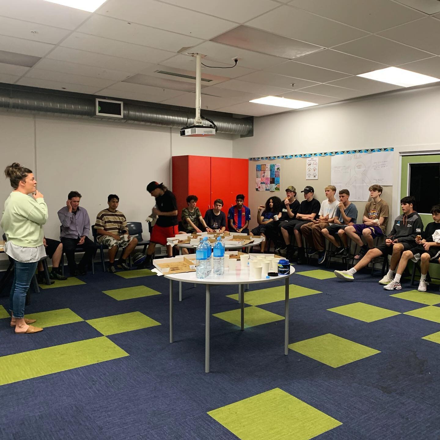 Pizzzzzza &amp; Pep Talk with Olivia from @cyctrust giving a good reminder to look out for your mental health&hellip;And we all know that being active and playing a bit of ball does so much good&hellip;.keep balling ballers! ✊😁🏀