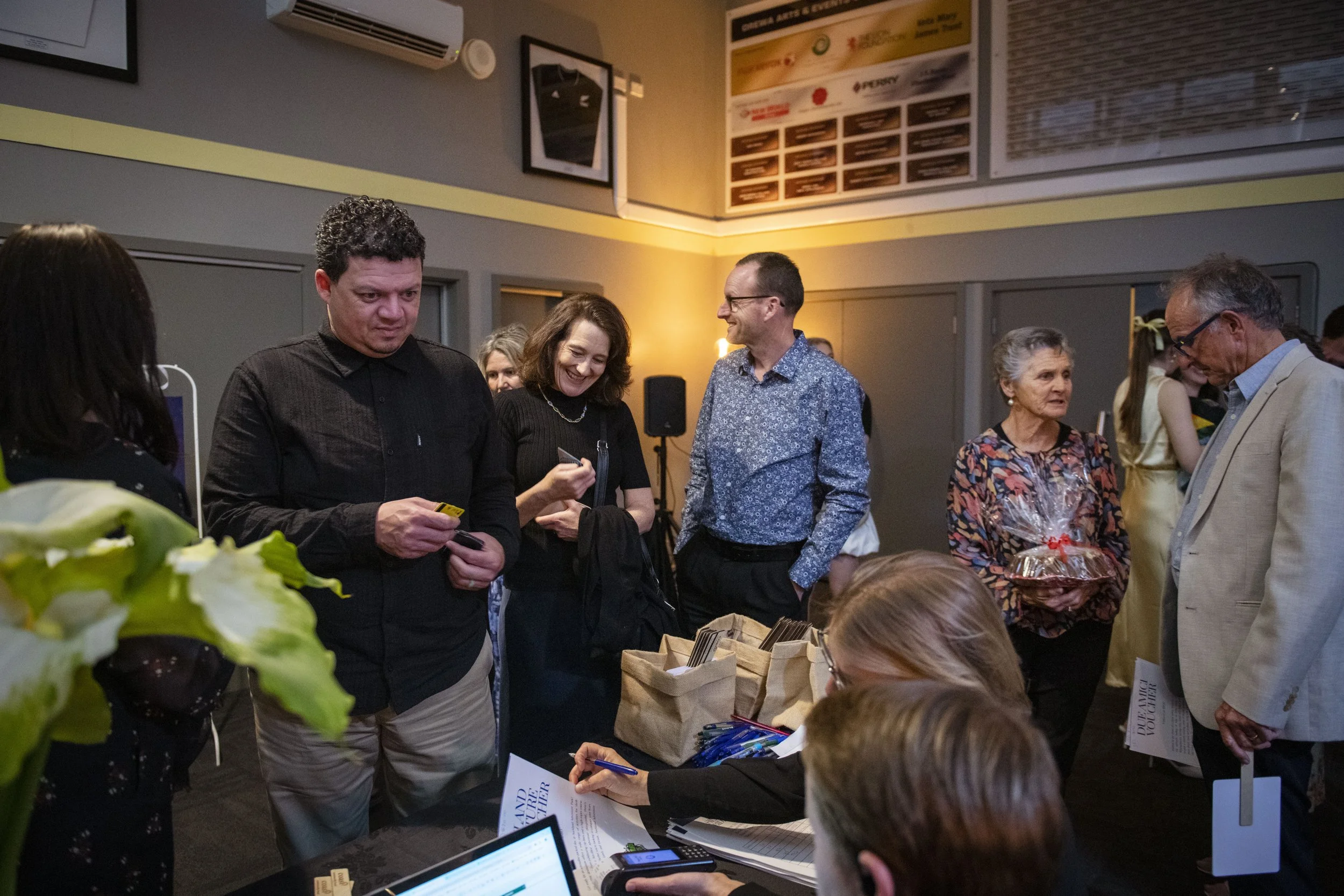 Dining for a Difference-8500676.jpg