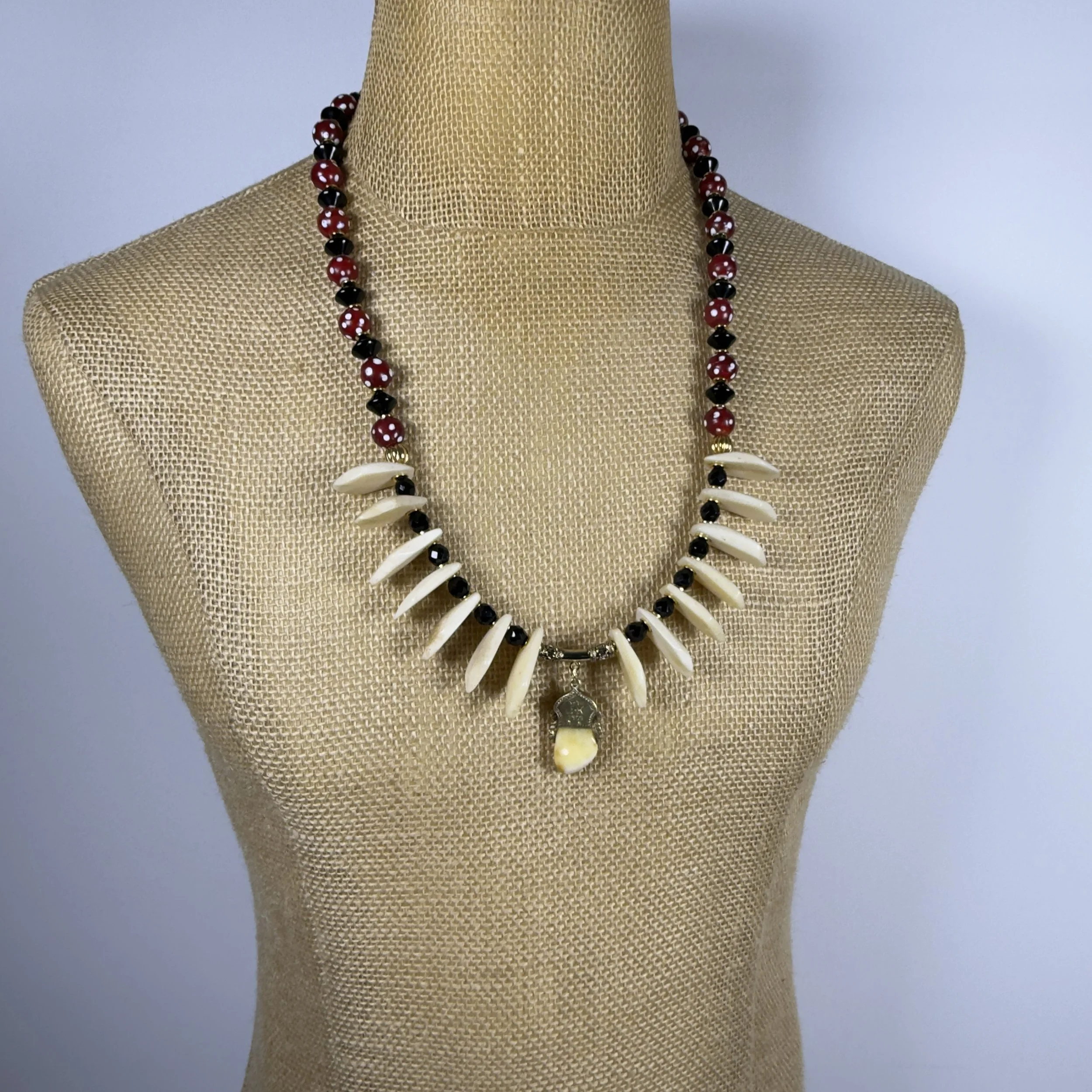 NEW BONE CARVED ELK TEETH NECKLACE W/ OLD ELK IVORY PENDANT WITH GOLD FILIGREE