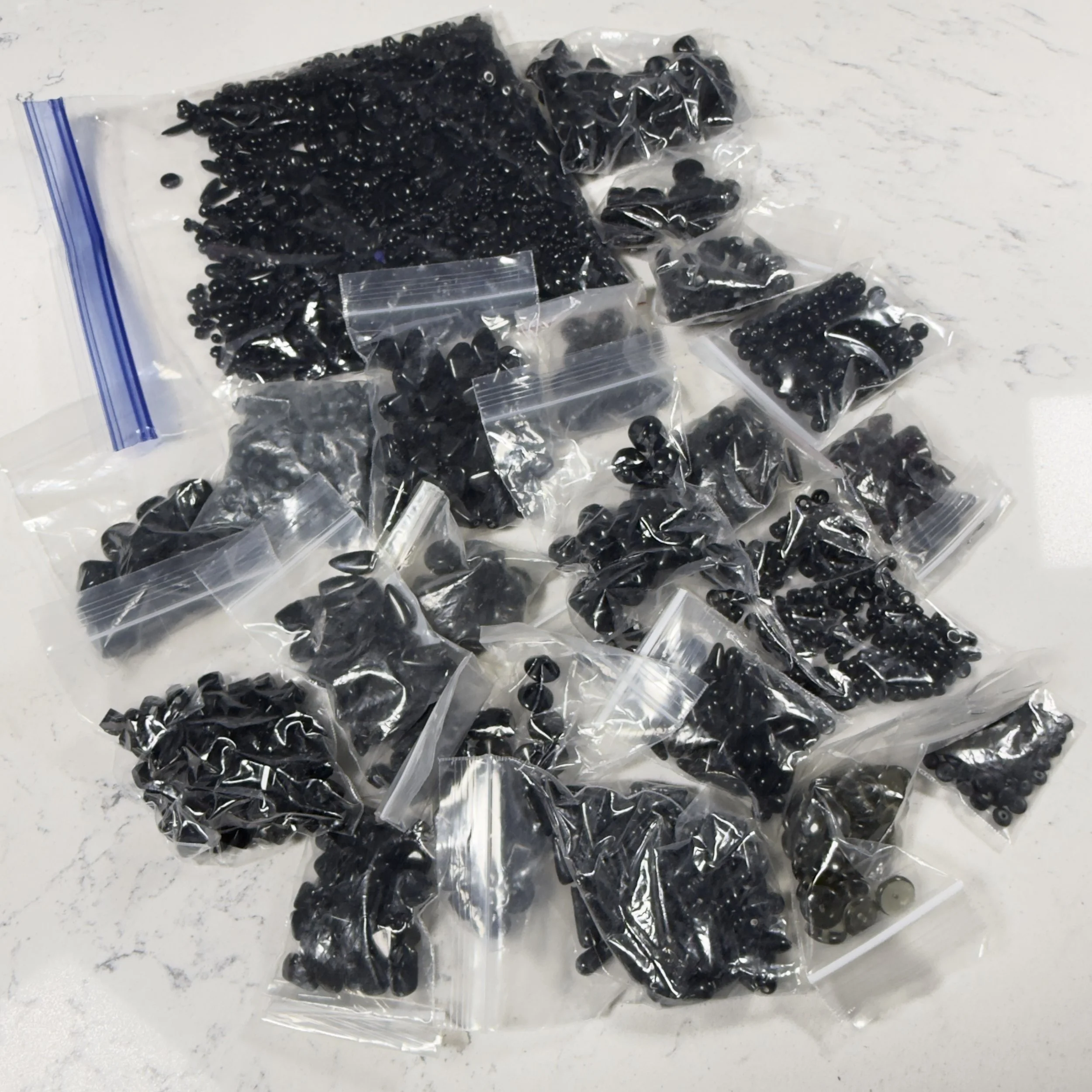 B- BEAD PACK-BLACK  VINTAGE BOHEMIAN CZECH GLASS BEADS