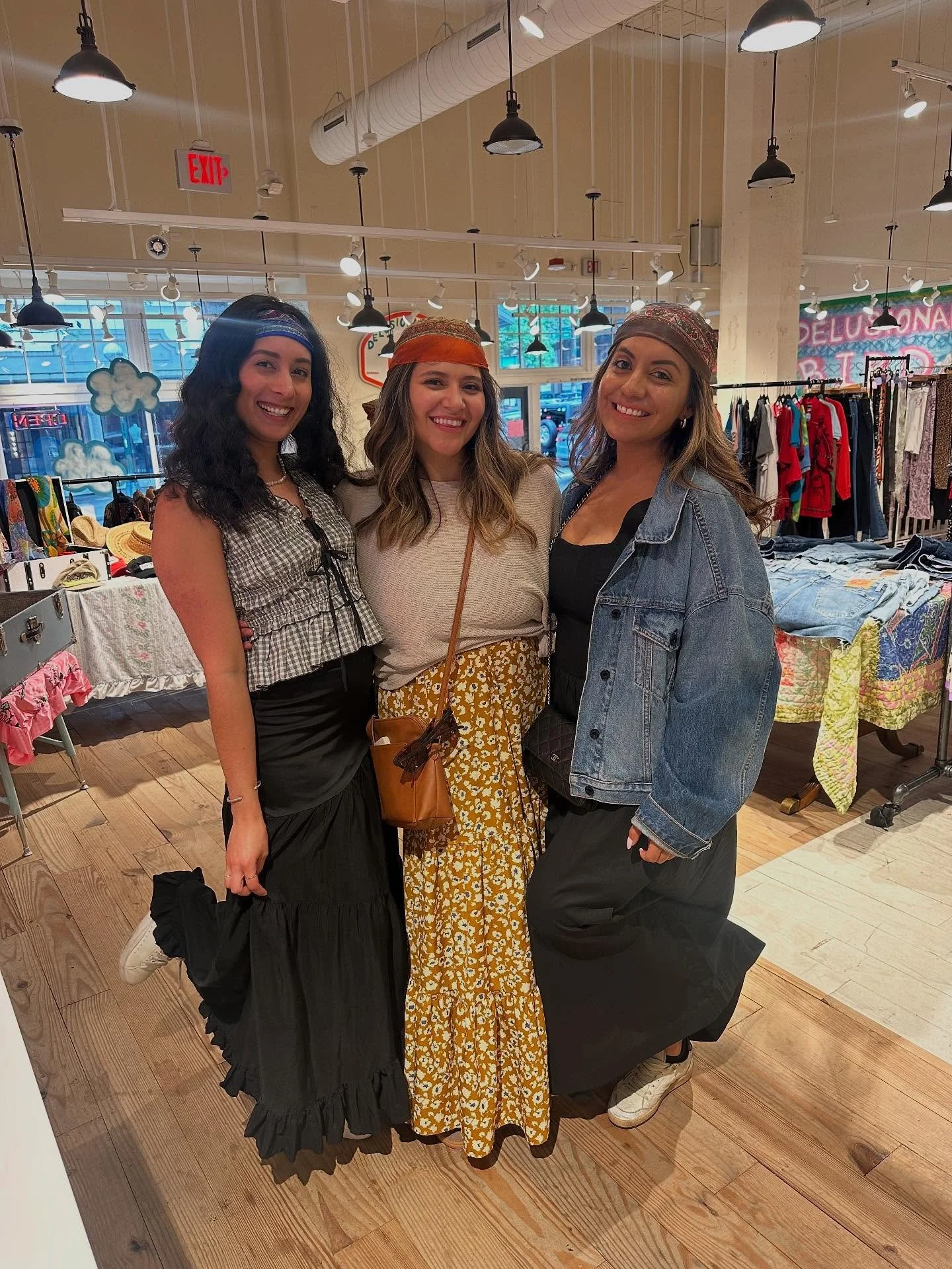 Met a lovely trio of college best friends and had to capture how adorable they were in their new scarves 🪽🪽🪽 Happy Friday bbz!! All smiles today in the shop 💕 we&rsquo;re open until 8pm today !!