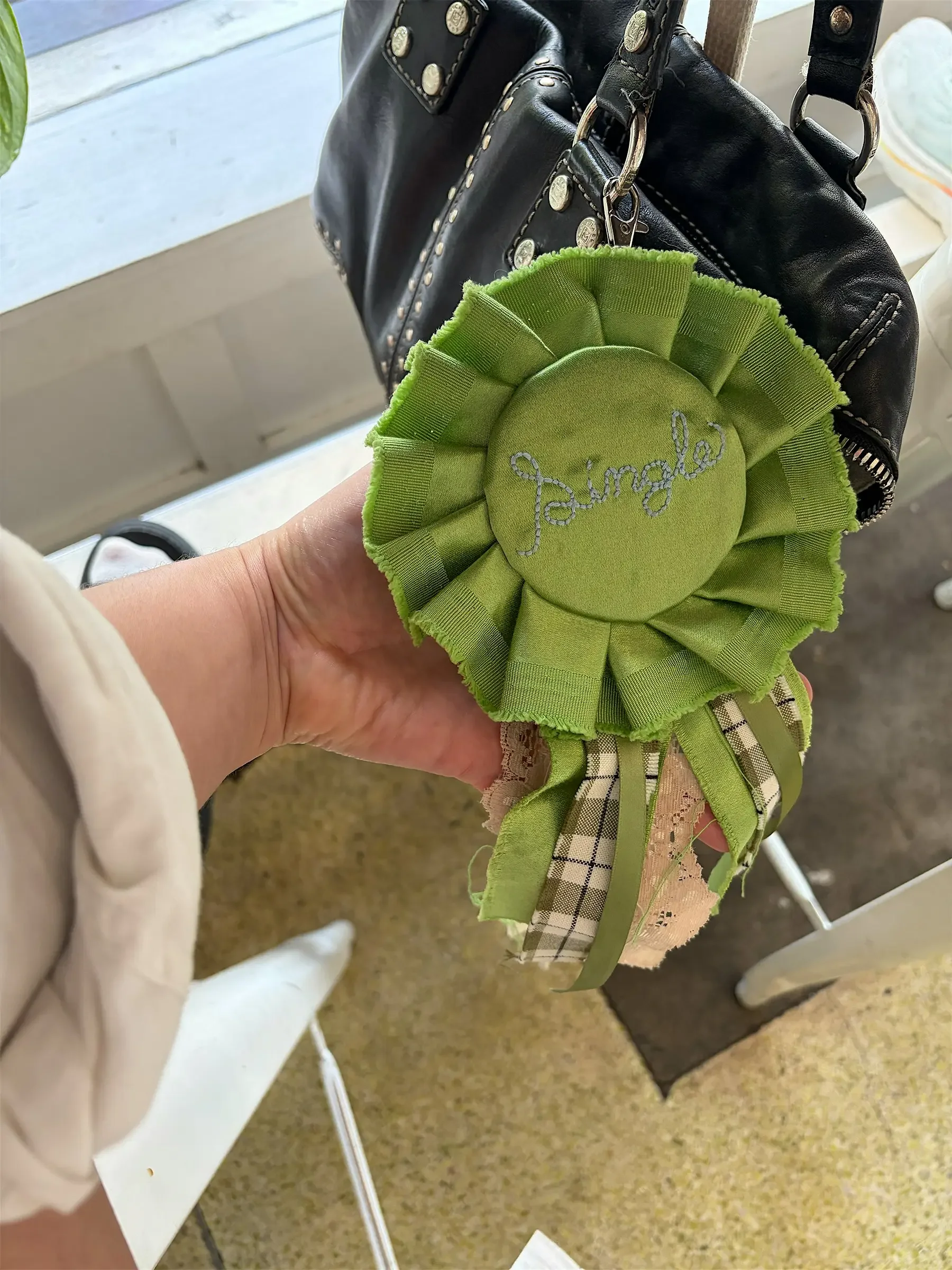 Craft a Show Ribbon | LaLu Art Class
