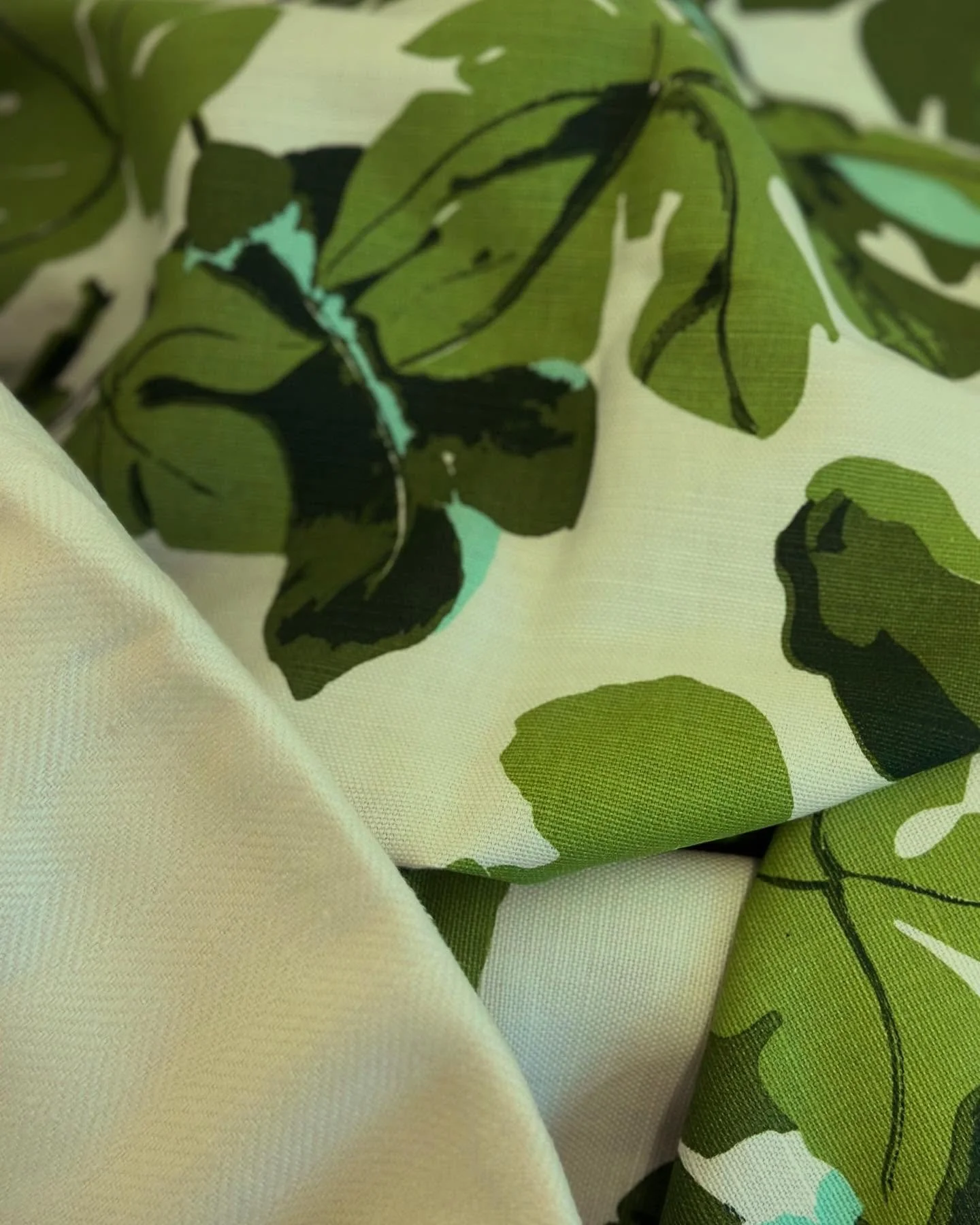 Create a welcoming space …
Create a warm place …
Create a happy and safe home base …
Vibrant, colourful, neutral, simple, retro, modern, classic … whatever your style, choose things for your home that reflect you. 
It