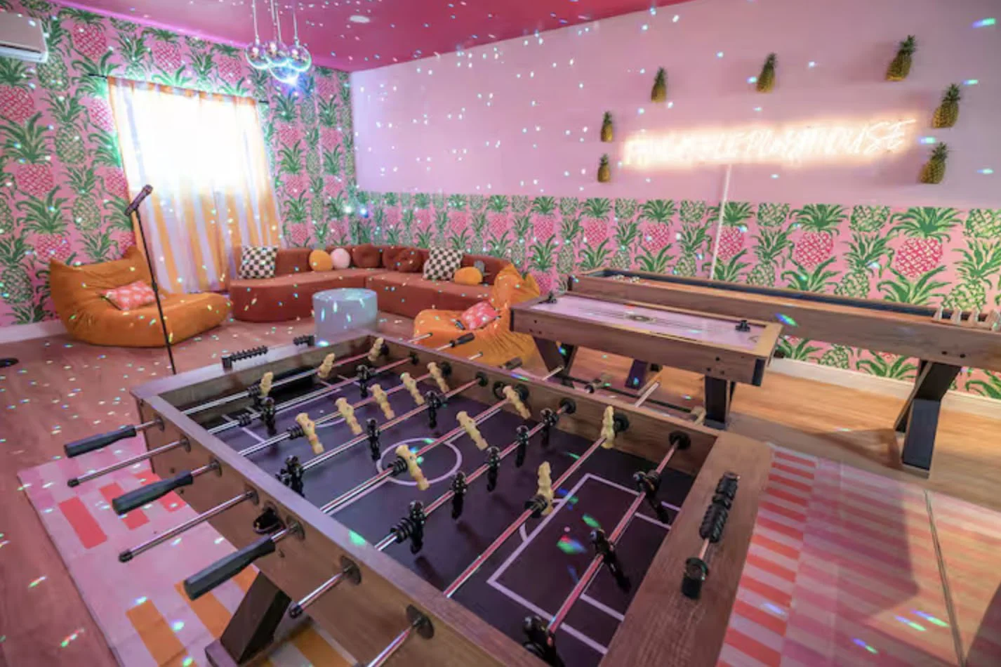 LodgingPhotos_DiscoRoom.jpg