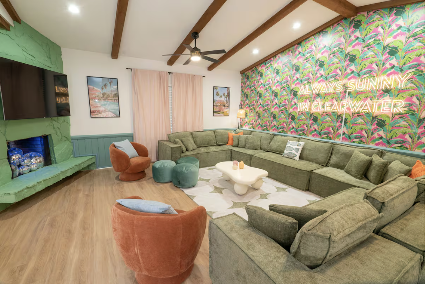 LodgingPhotos_LivingRoom.png