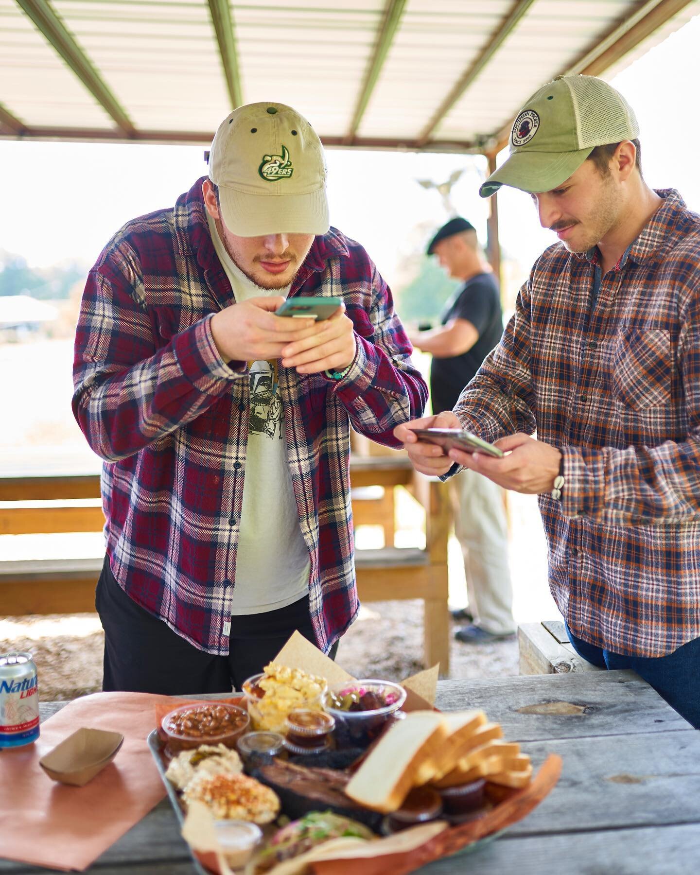 Phone eats first! 😋 

Come see us tomorrow, 11/5! @axedoods will be here so y&rsquo;all can throw some axes around while you &ldquo;tail-wait&rdquo;!

Of course we&rsquo;ve got all the goods! Kolaches, Beef ribs, bacon burnt ends, G&rsquo;s Burger T