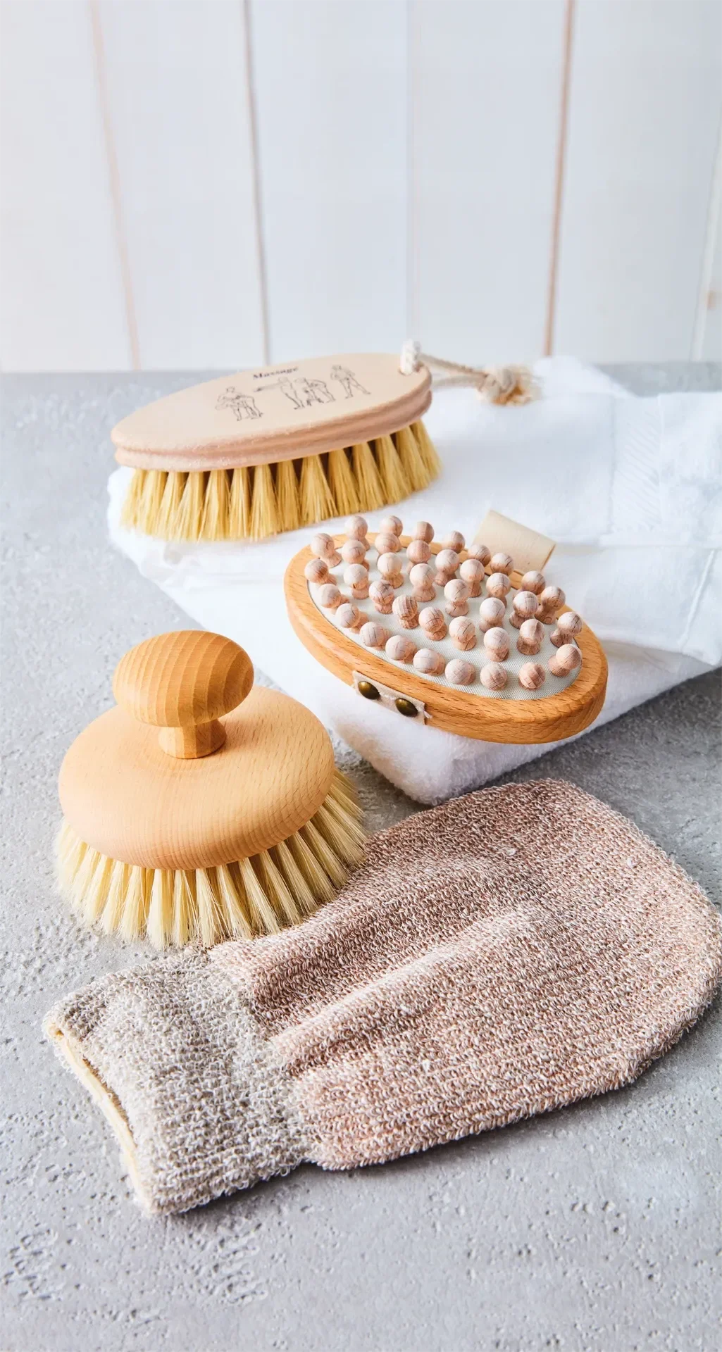 Roundmassagebrushwithknob2.webp