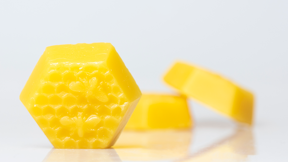 Beeswax (Bivax puck)