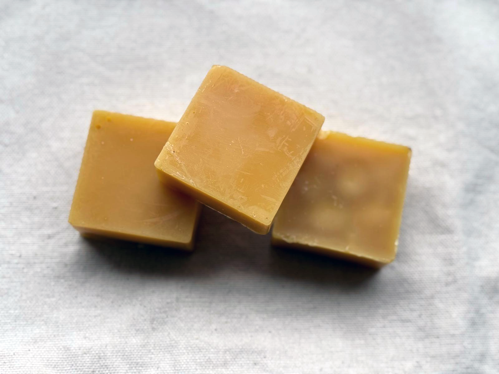 Bivaxfabriken Rewax blocks (Återimpregnerings Block)