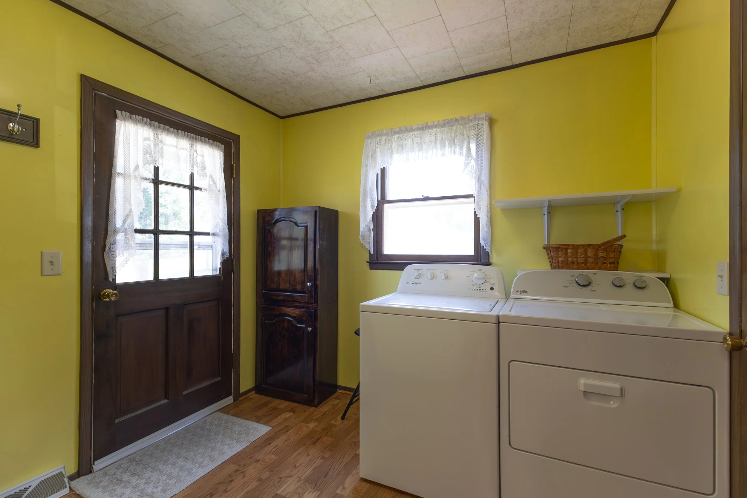 Laundry room.jpg