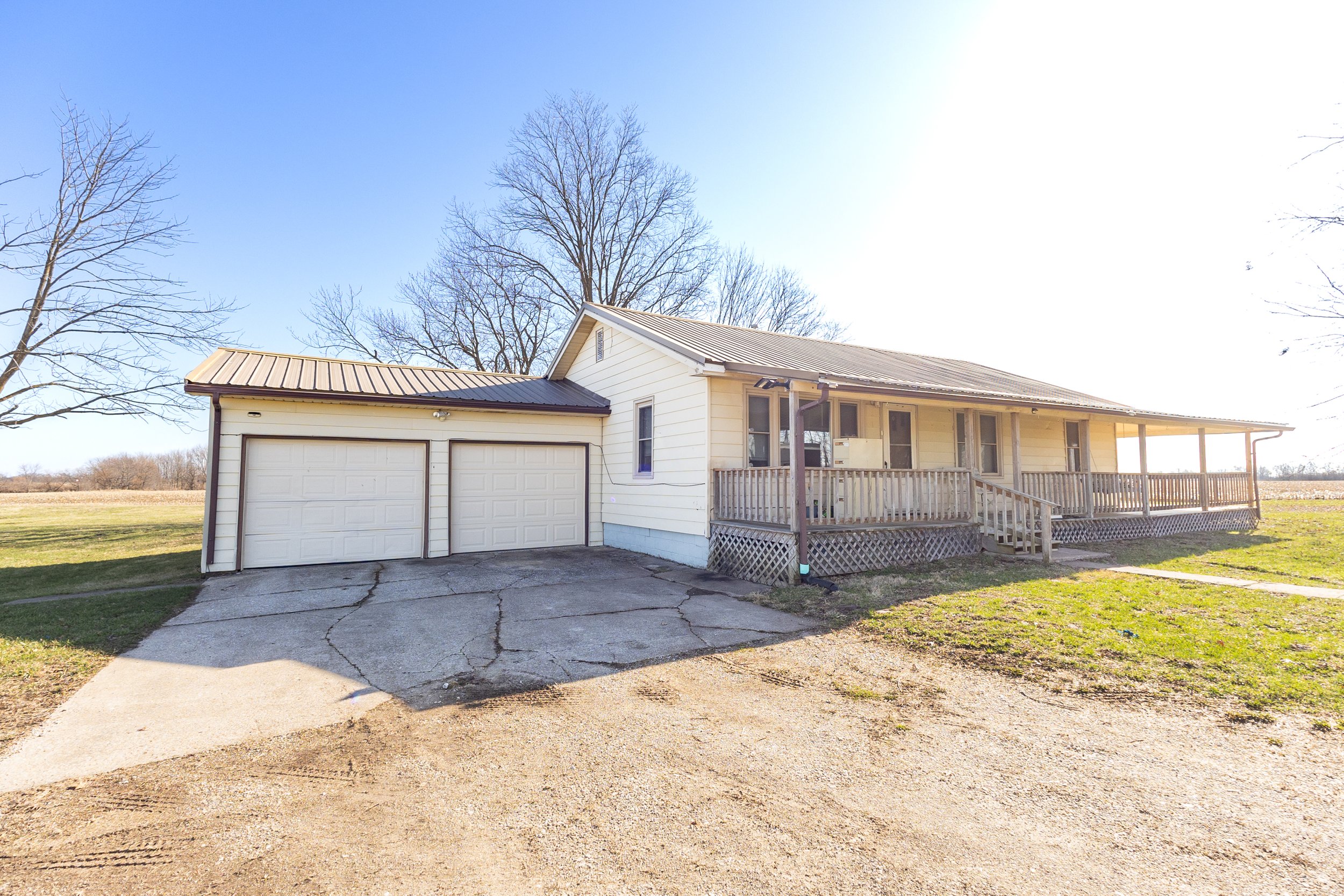 Front of house-2.jpg