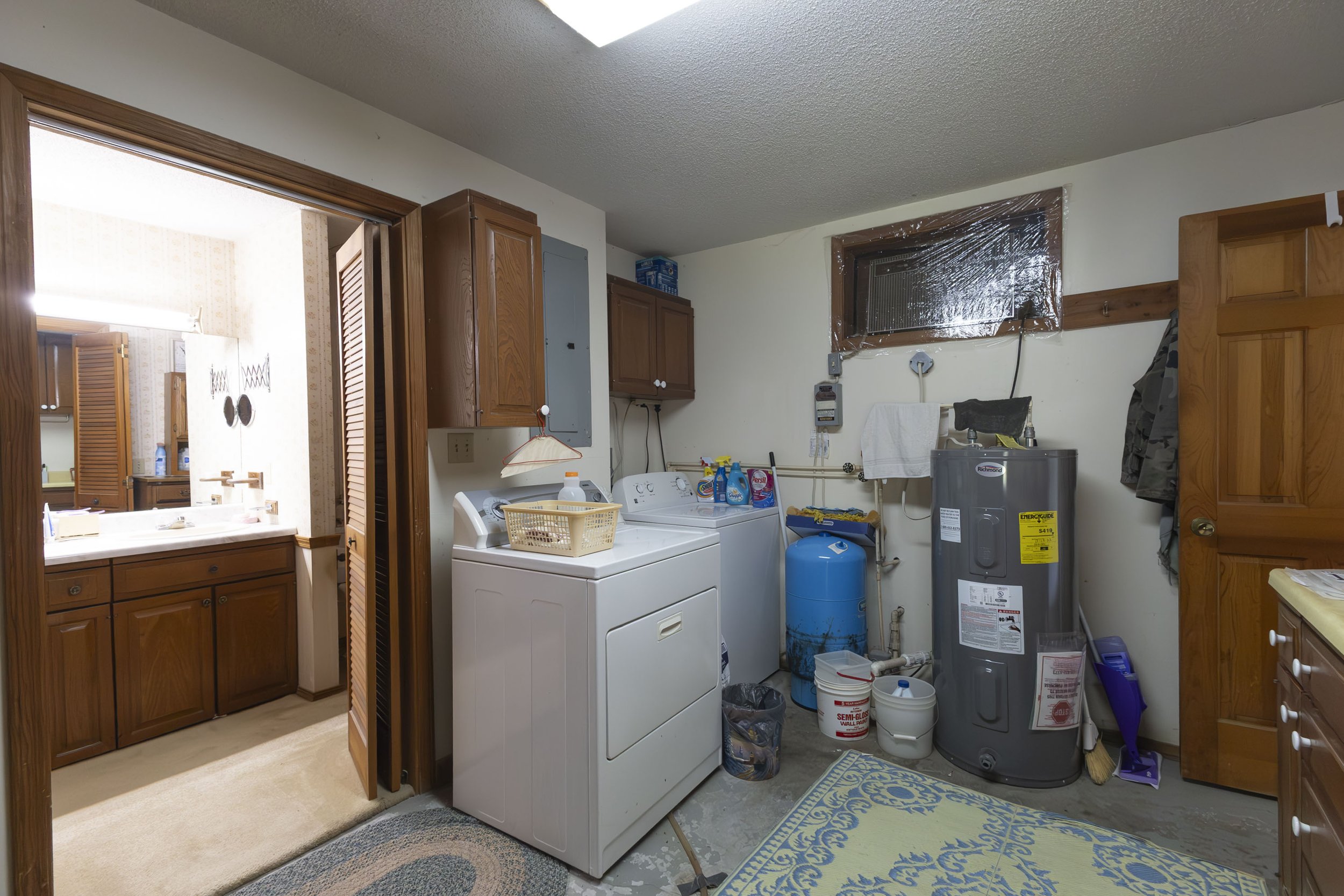 Laundry room .jpg