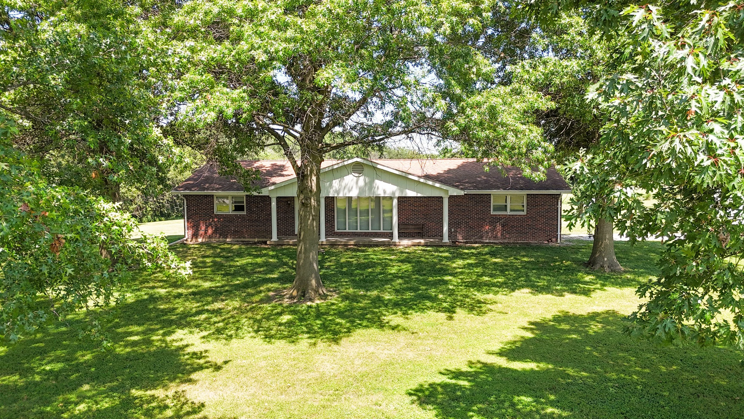Front of house-1.jpg