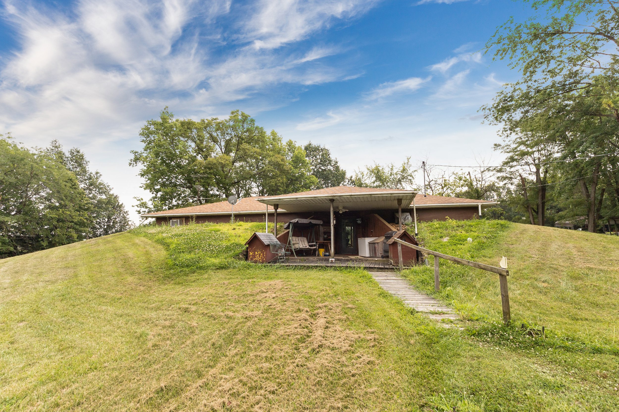 Back of house_1.jpg