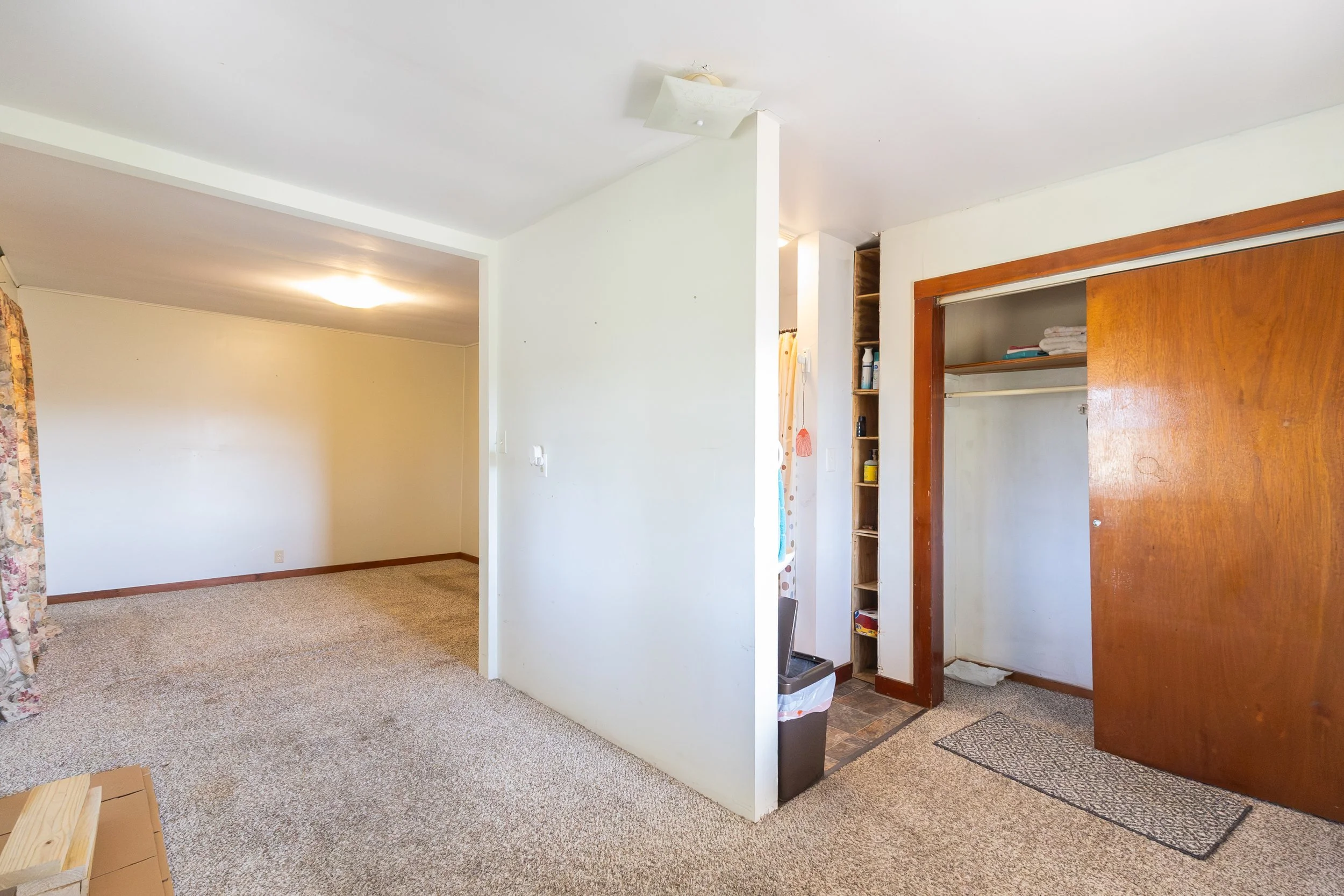 Primary bedroom-2.jpg