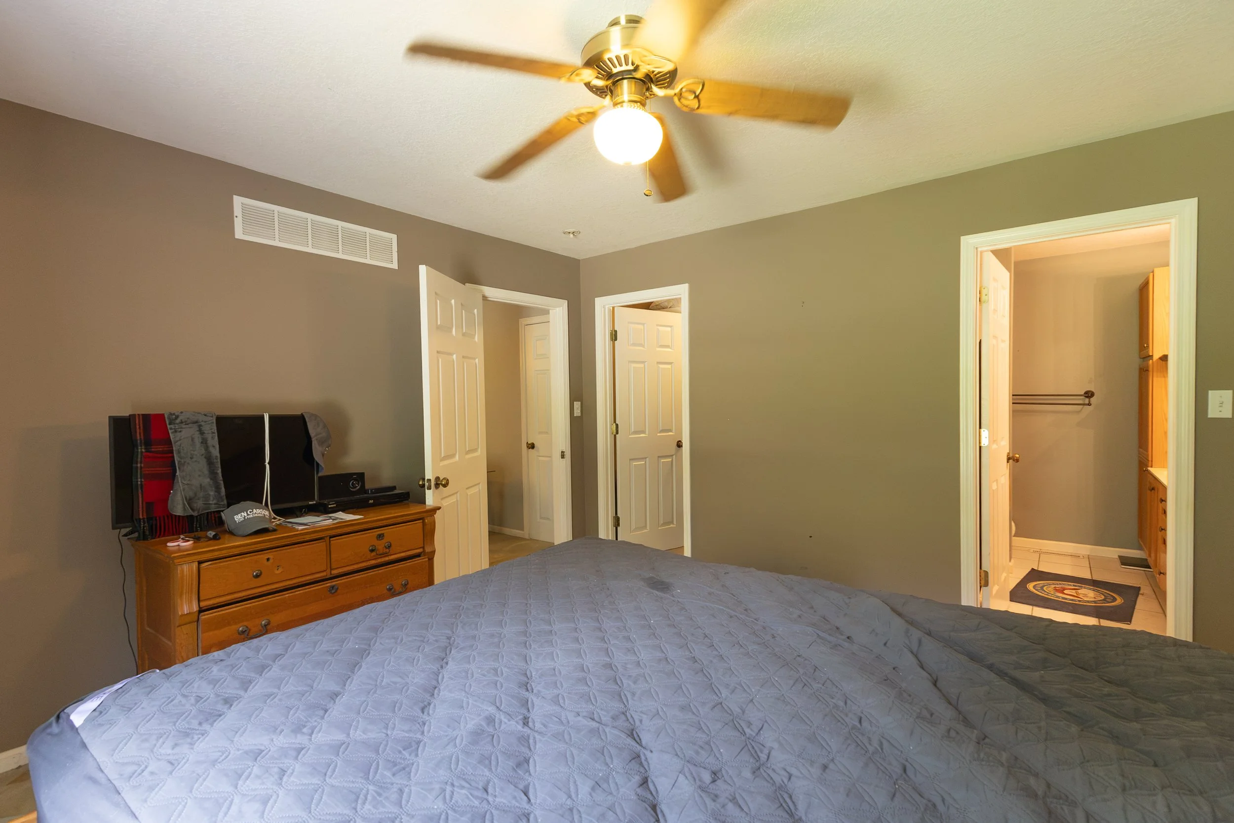 Primary bedroom.jpg