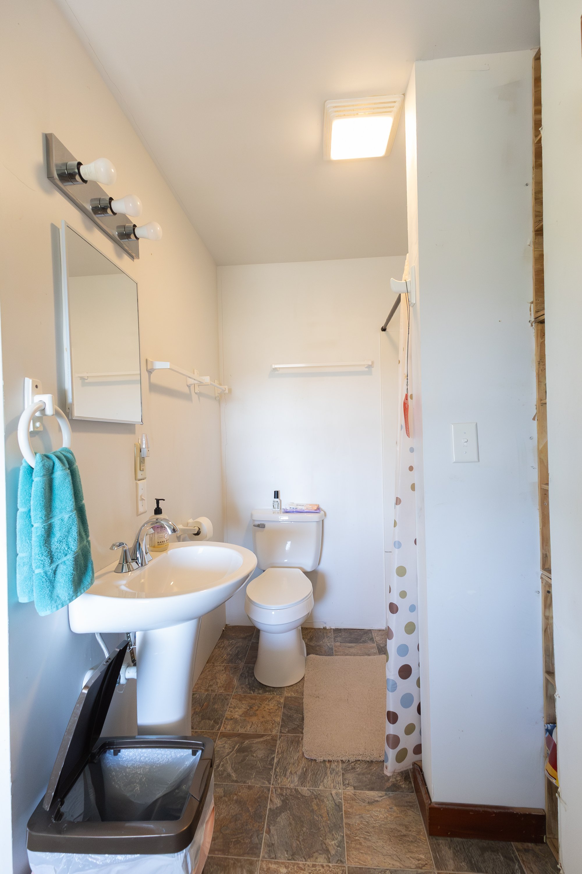 Primary bedroom bathroom.jpg