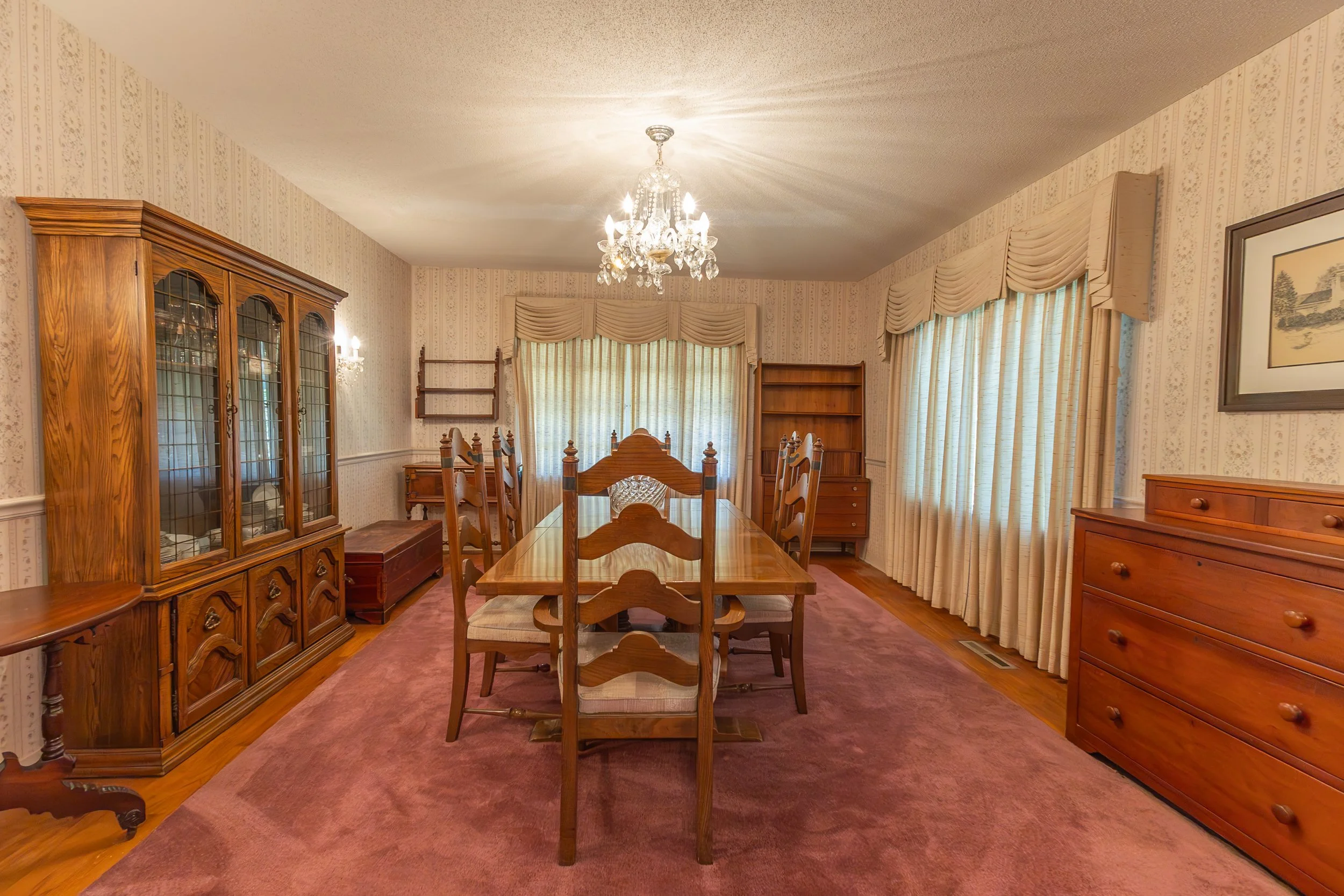 Dining room.jpg