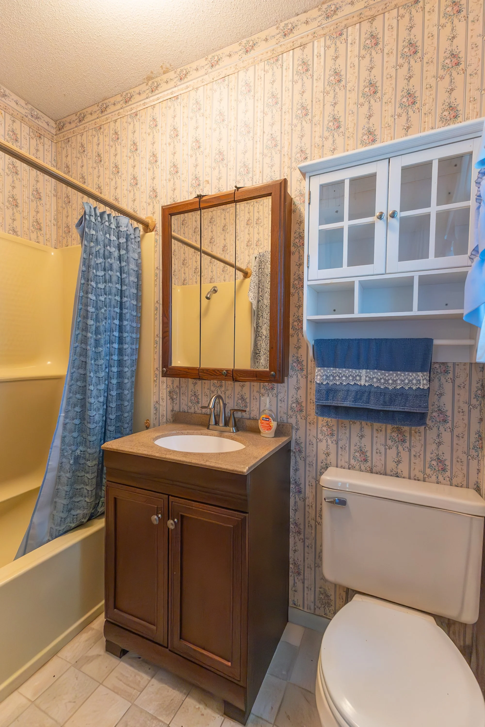 Primary bedroom bathroom.jpg