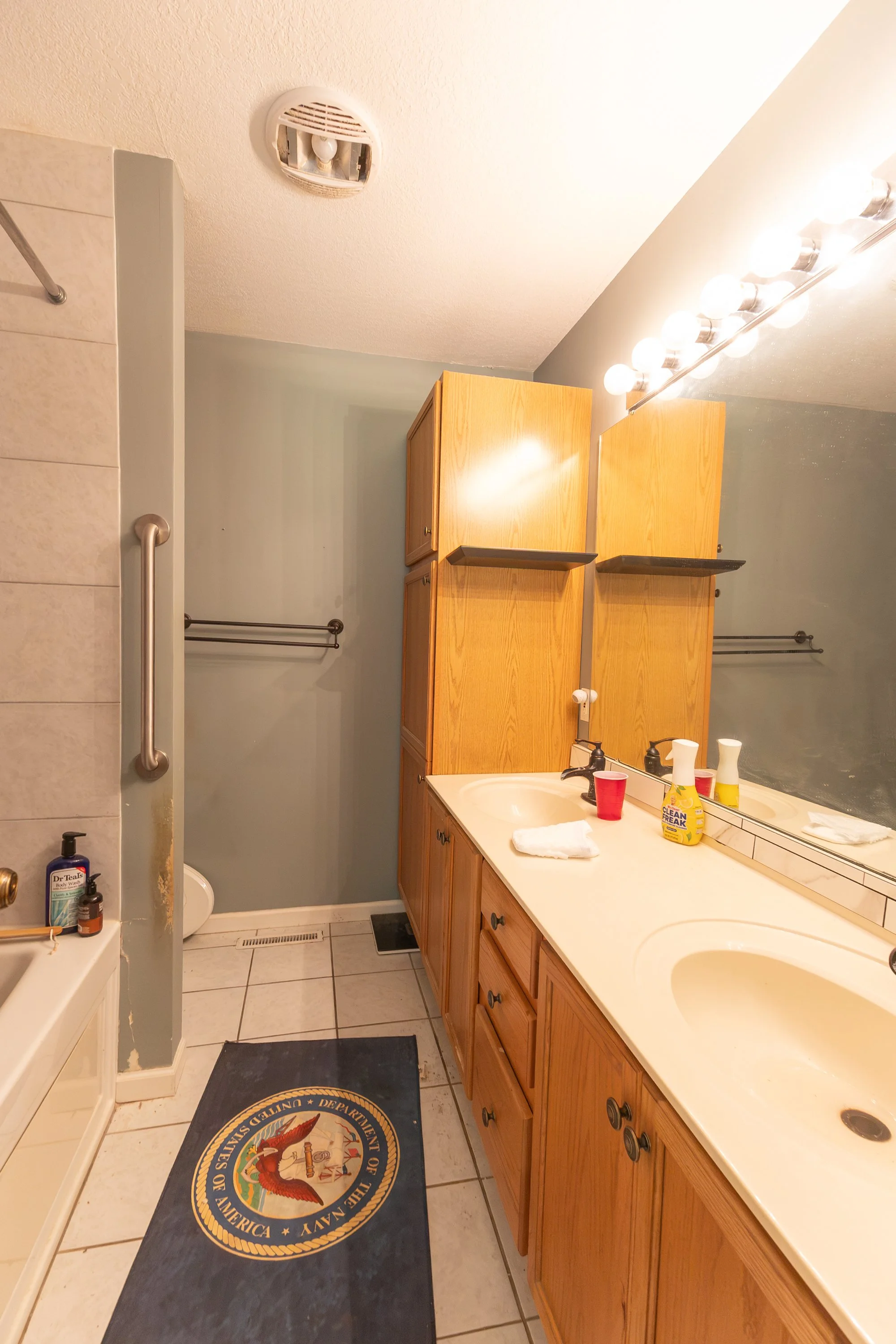 Primary bedroom bathroom.jpg